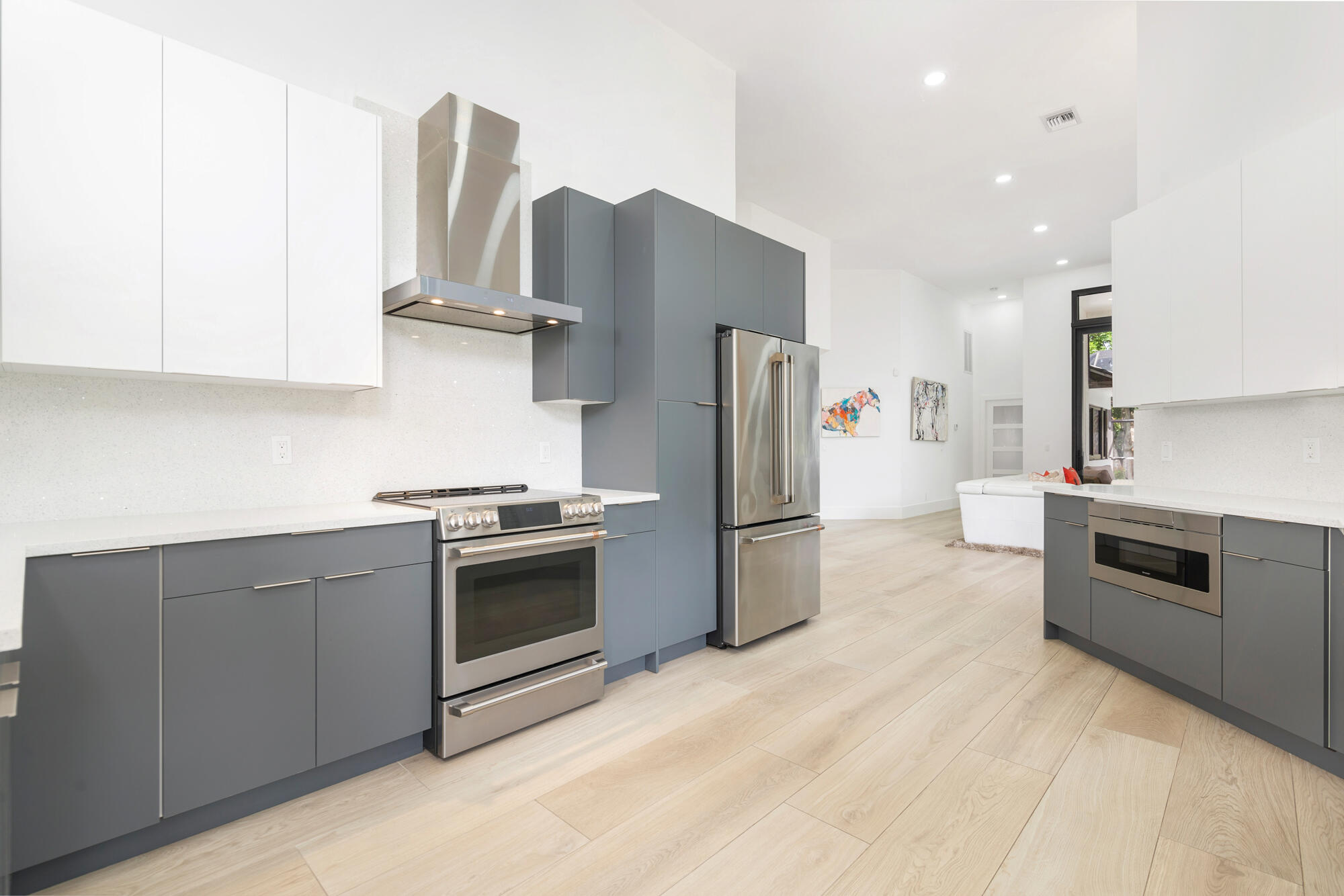BREAKERS WEST - Residential