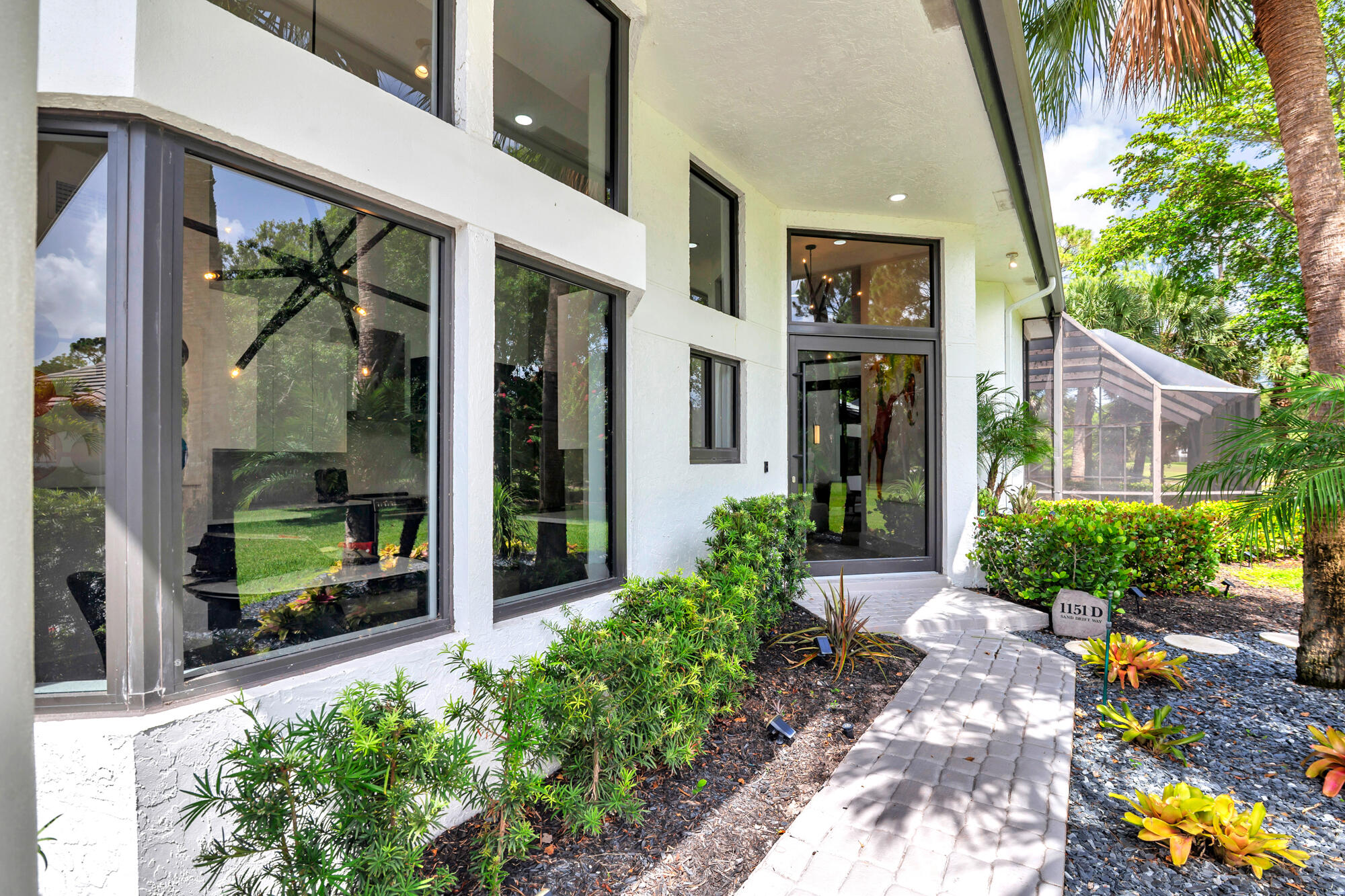 BREAKERS WEST - Residential