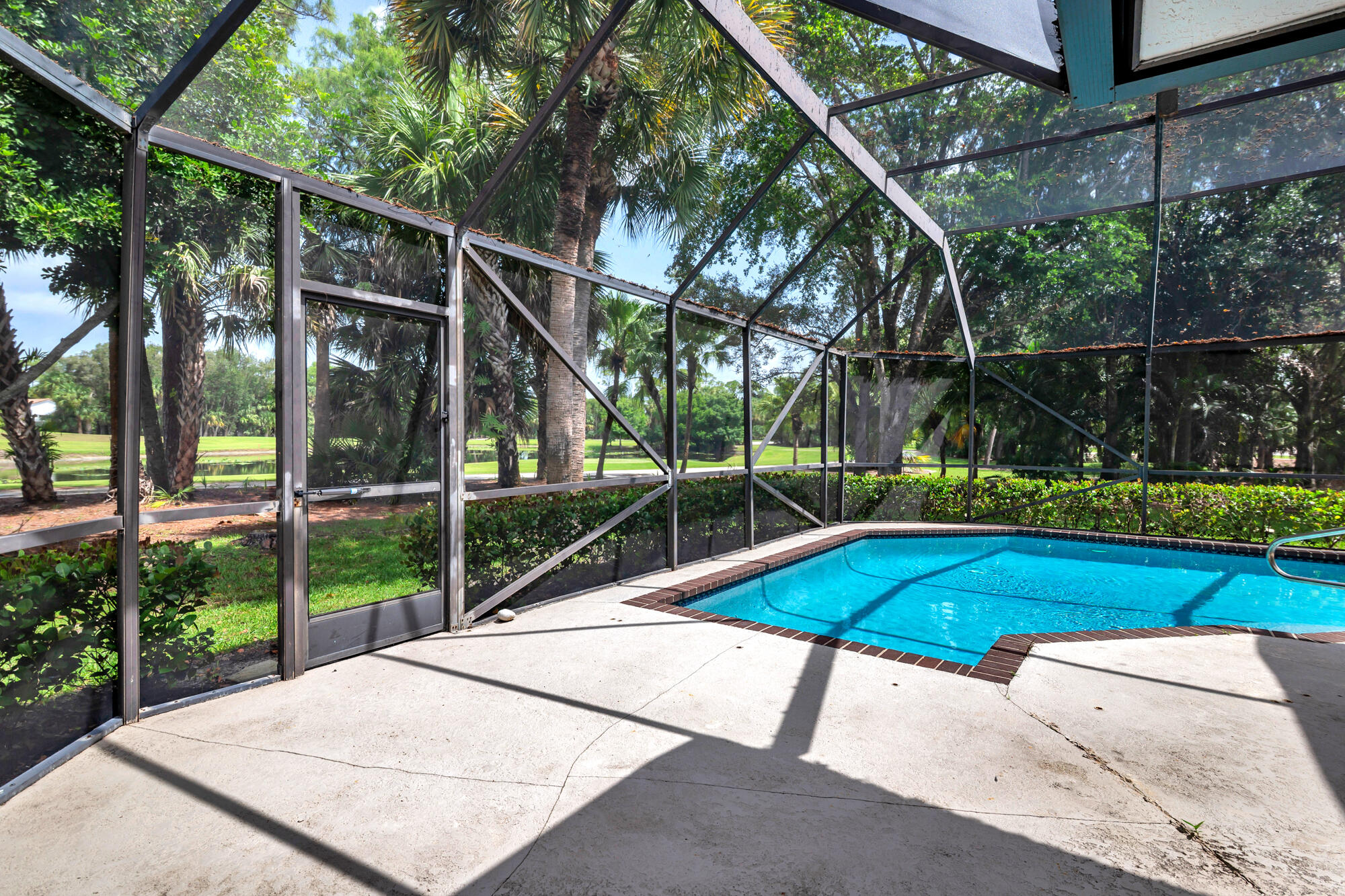 BREAKERS WEST - Residential