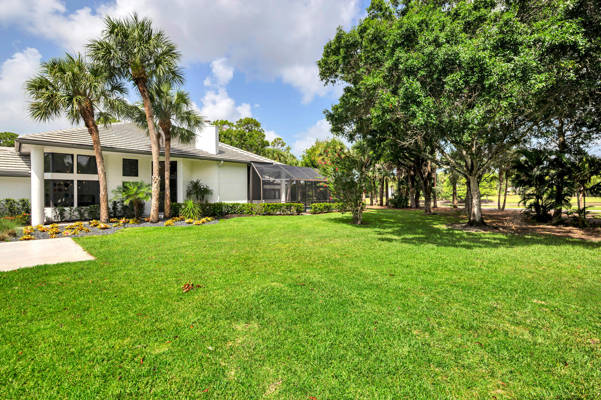 BREAKERS WEST - Residential