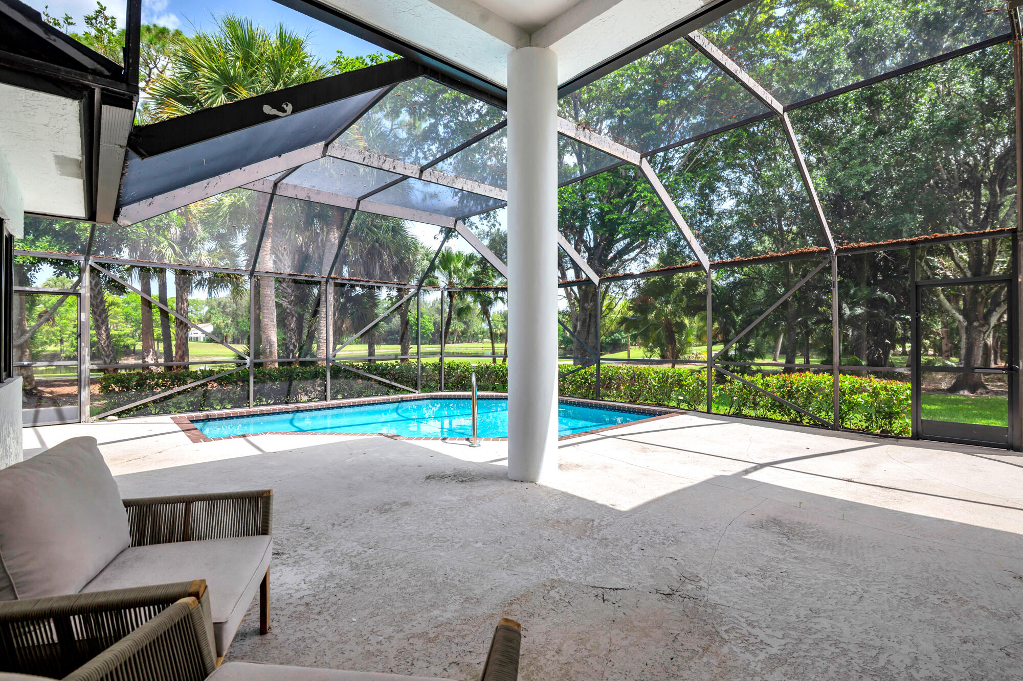 BREAKERS WEST - Residential