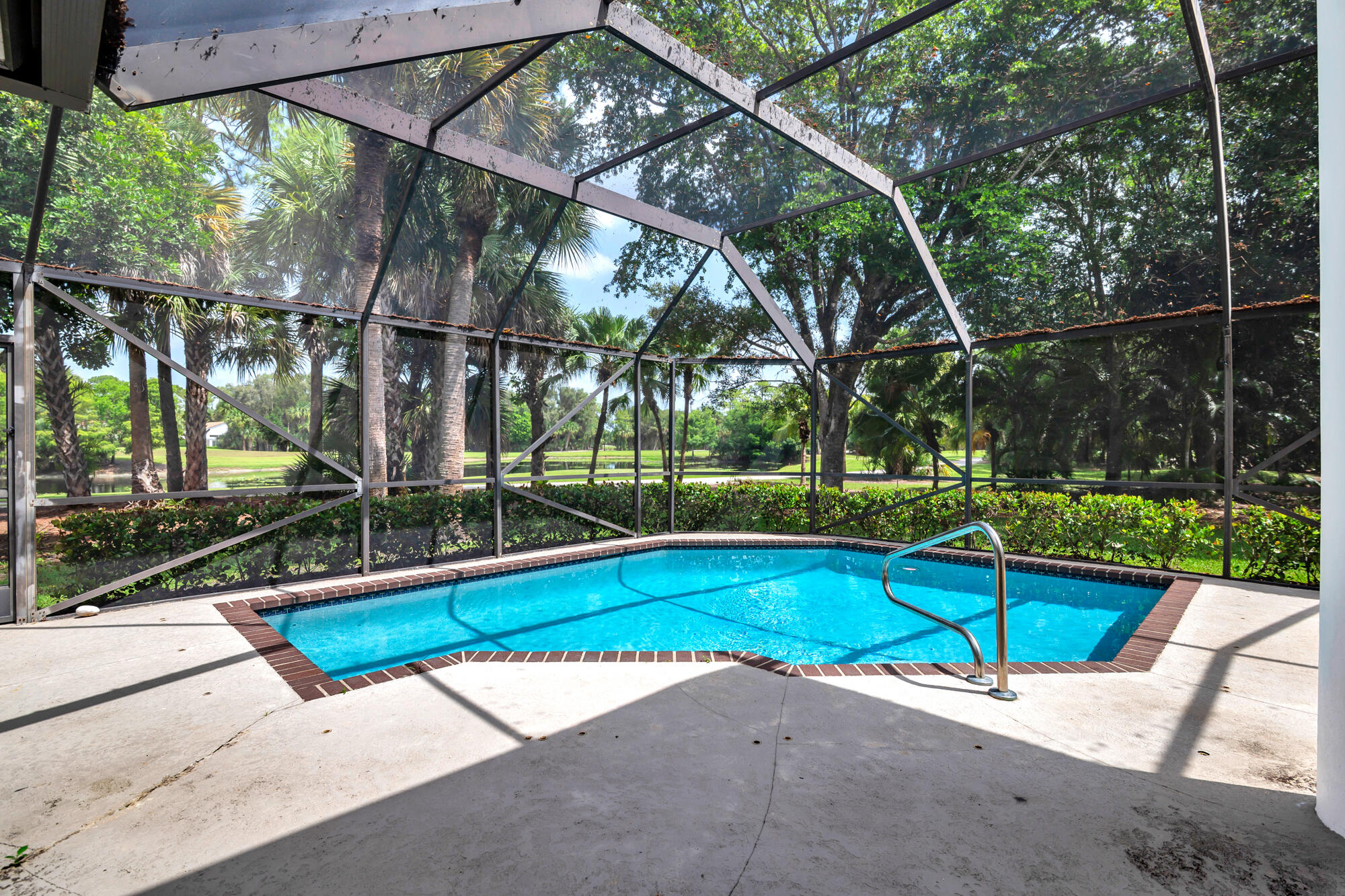 BREAKERS WEST - Residential