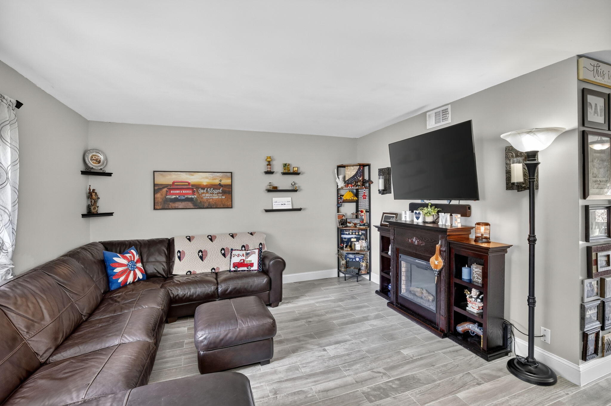 WIMBLEDON AT JACARANDA CONDO - Residential