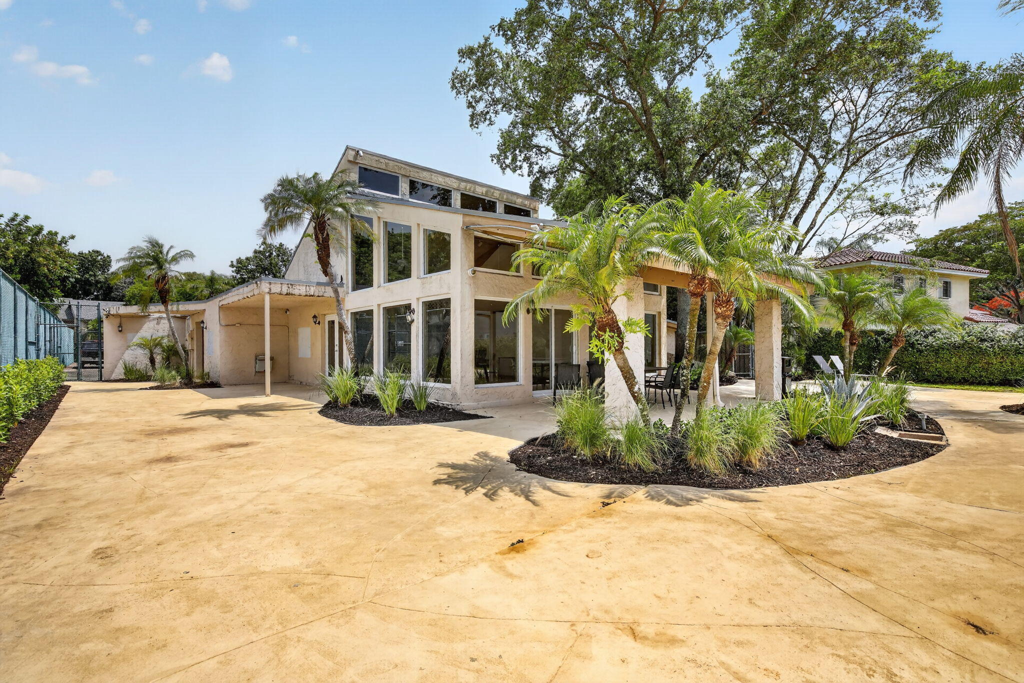 WIMBLEDON AT JACARANDA CONDO - Residential