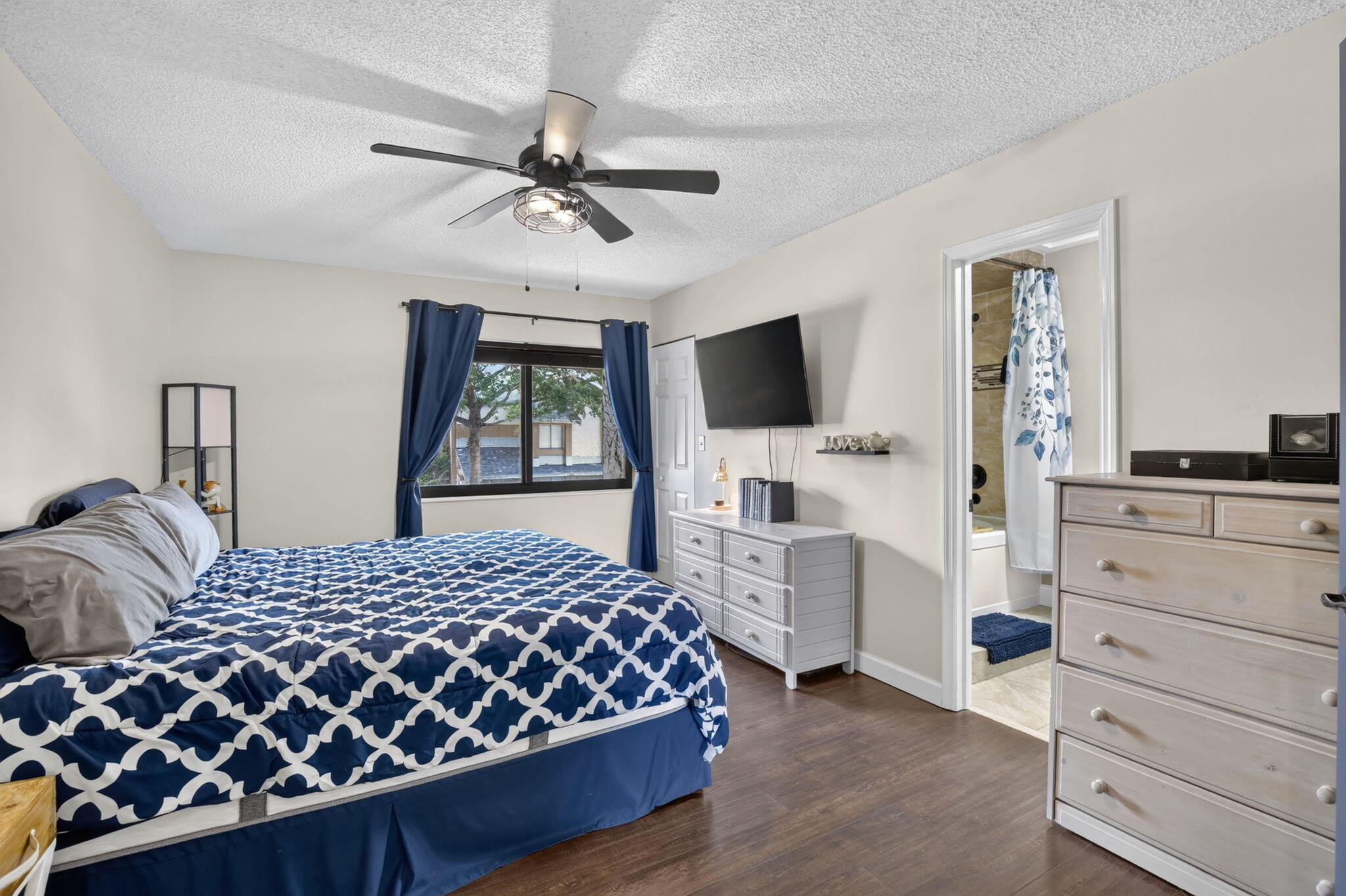 WIMBLEDON AT JACARANDA CONDO - Residential