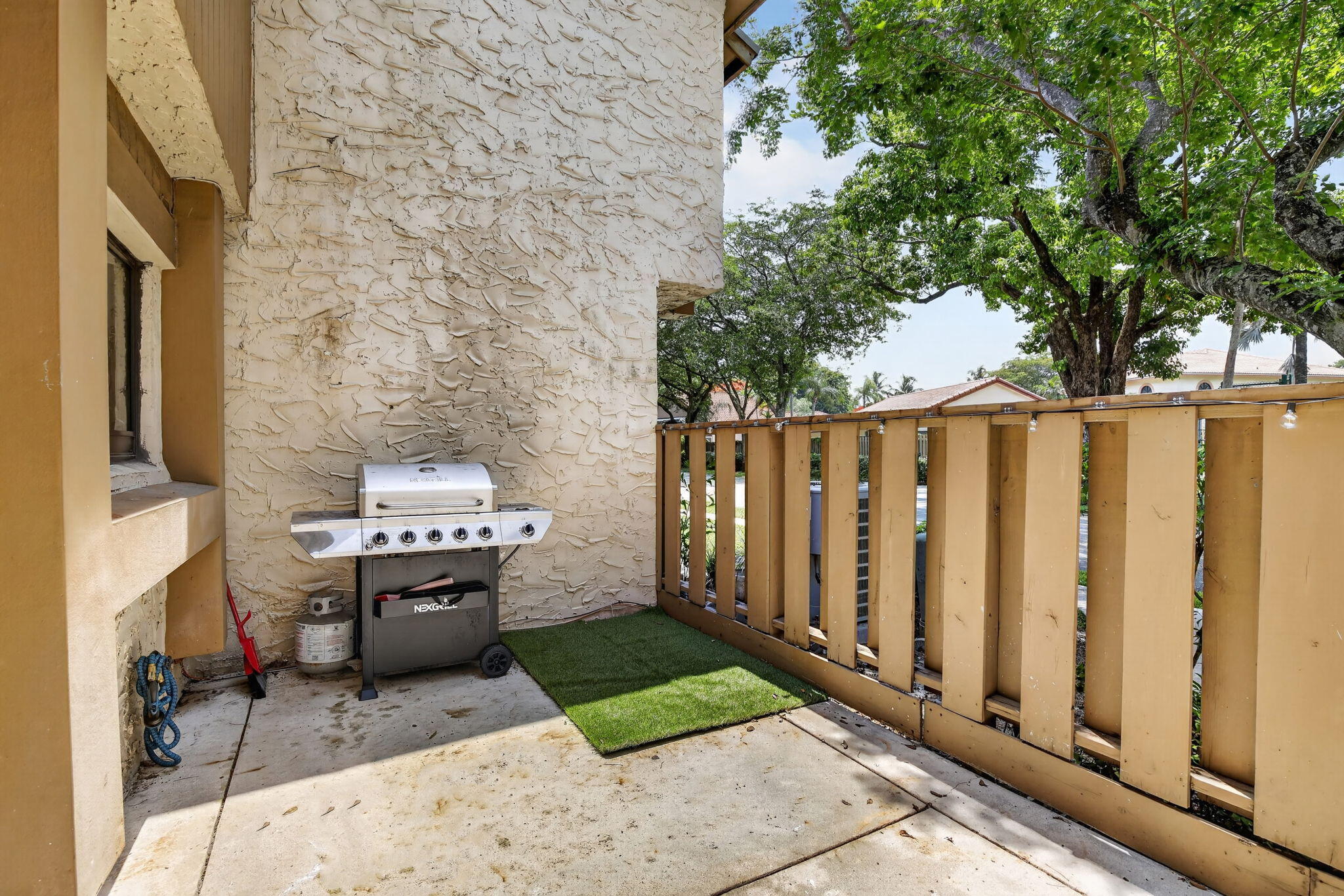 WIMBLEDON AT JACARANDA CONDO - Residential