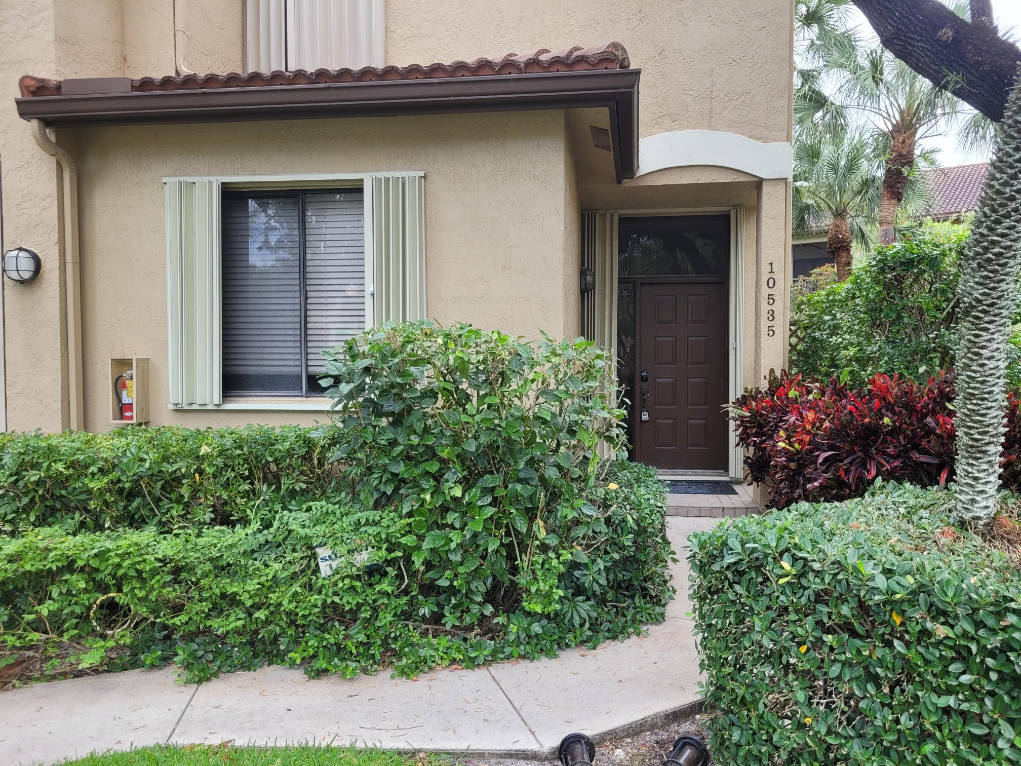 Welcome to this thoughtfully designed two-bedroom, two-bathroom condominium in Bridgewater Condo, Plantation, FL.   Recently renovated this single-story residence offers 1,380 sf of finished living space, providing comfortable room for daily living and entertaining.  Open floor plan.  The one-car garage adds convenience for vehicle storage and protection from the elements.  Kitchen has SS appliances with granite countertop.  Both bathrooms are finished modern design. Located within the established Bridgewater Condo community, this property presents a practical opportunity for those seeking a well-proportioned residence in Plantation. Renovated 2bed 2bath unit in Plantation.  Vacant and easy for showings.  Must see!!