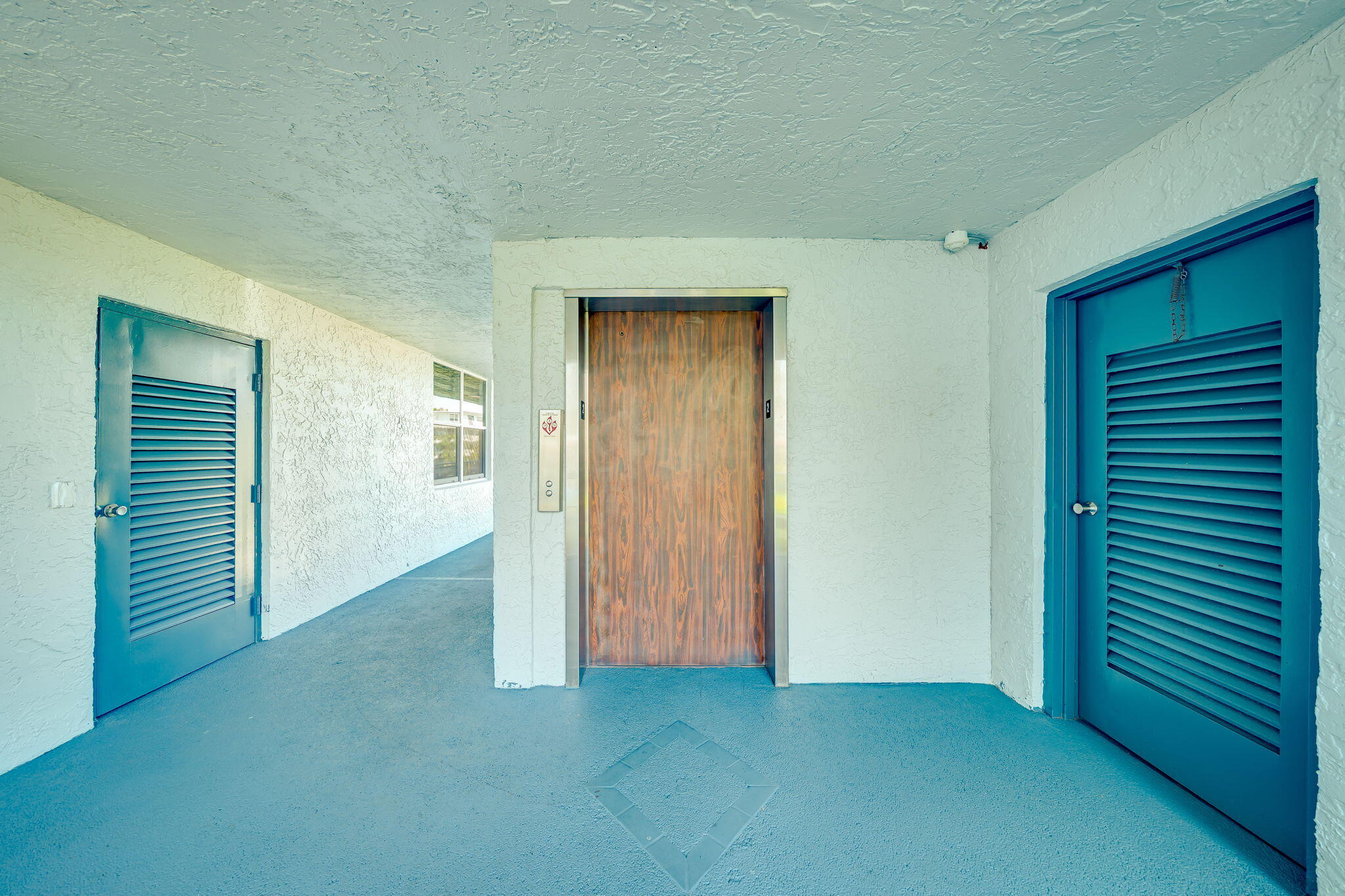 17 OF PALM SPRINGS 2 CONDO - Residential