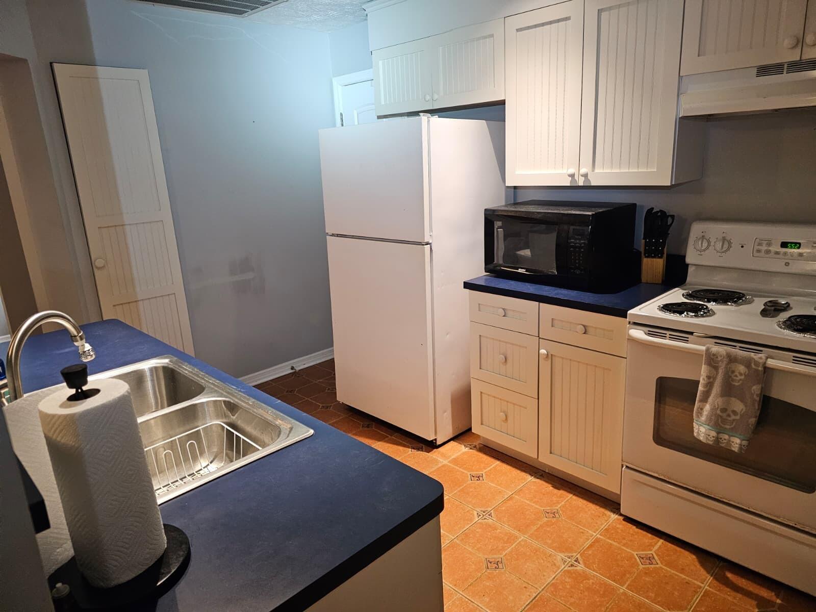 JENSEN BEACH HOMESITES - Residential Lease