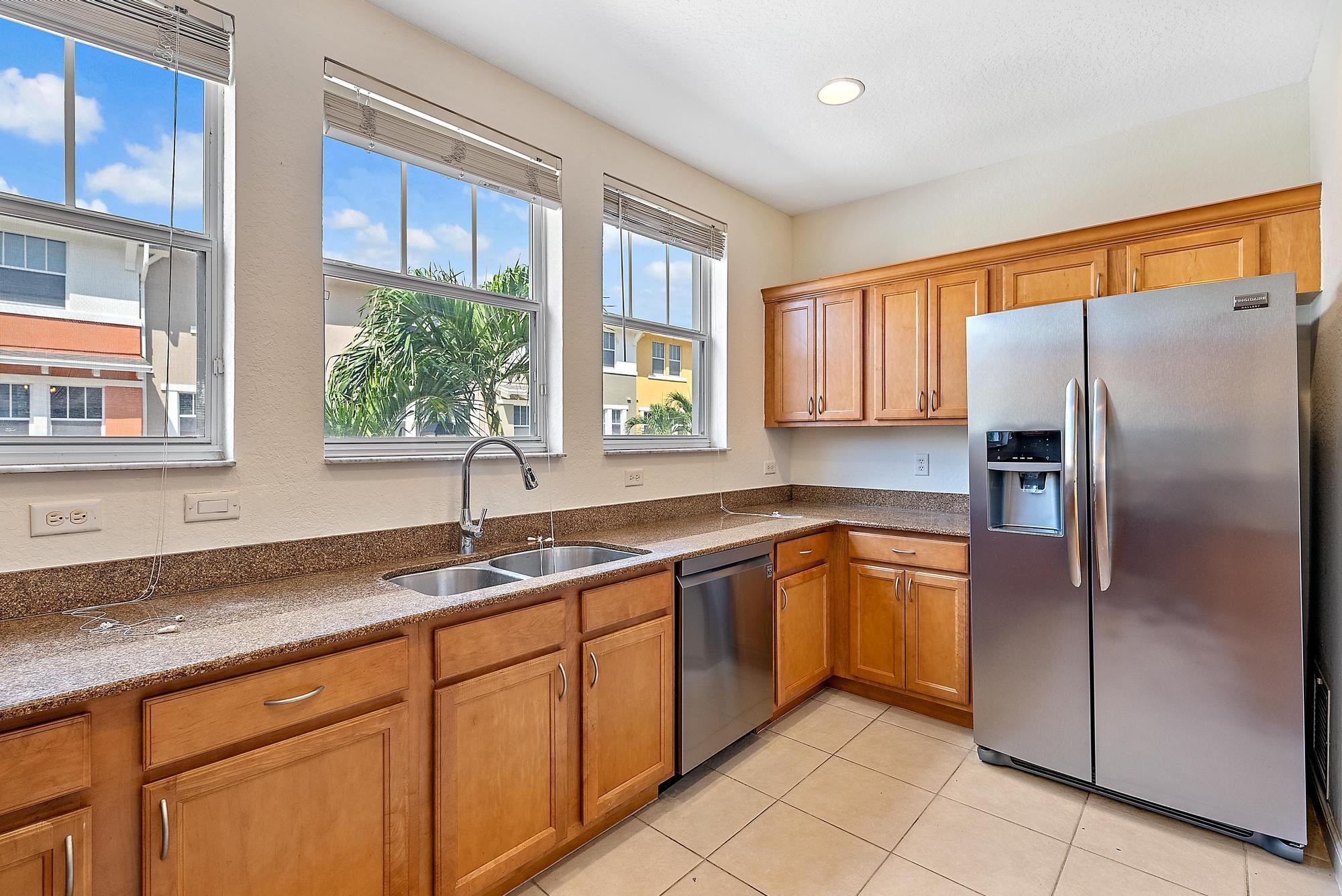CITYSIDE CONDO - Residential Lease