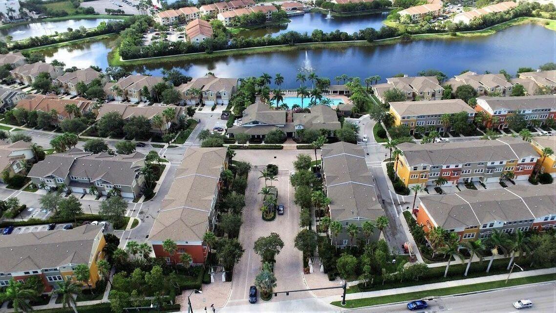 CITYSIDE CONDO - Residential Lease