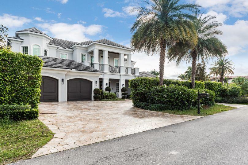 ROYAL PALM YACHT & COUNTRY CLUB - Residential
