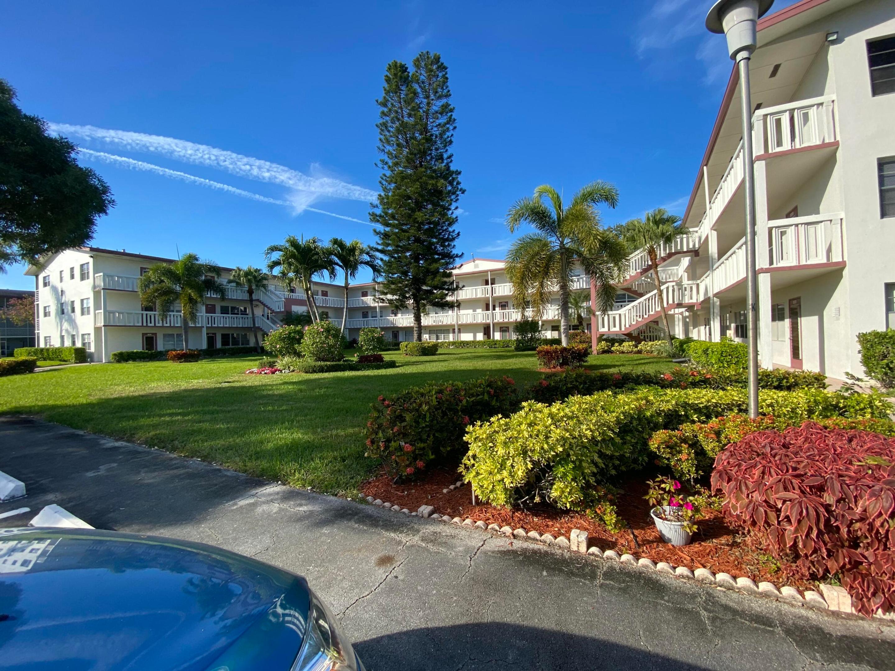 FANSHAW AT CENTURY VILLAGE CONDO - Residential