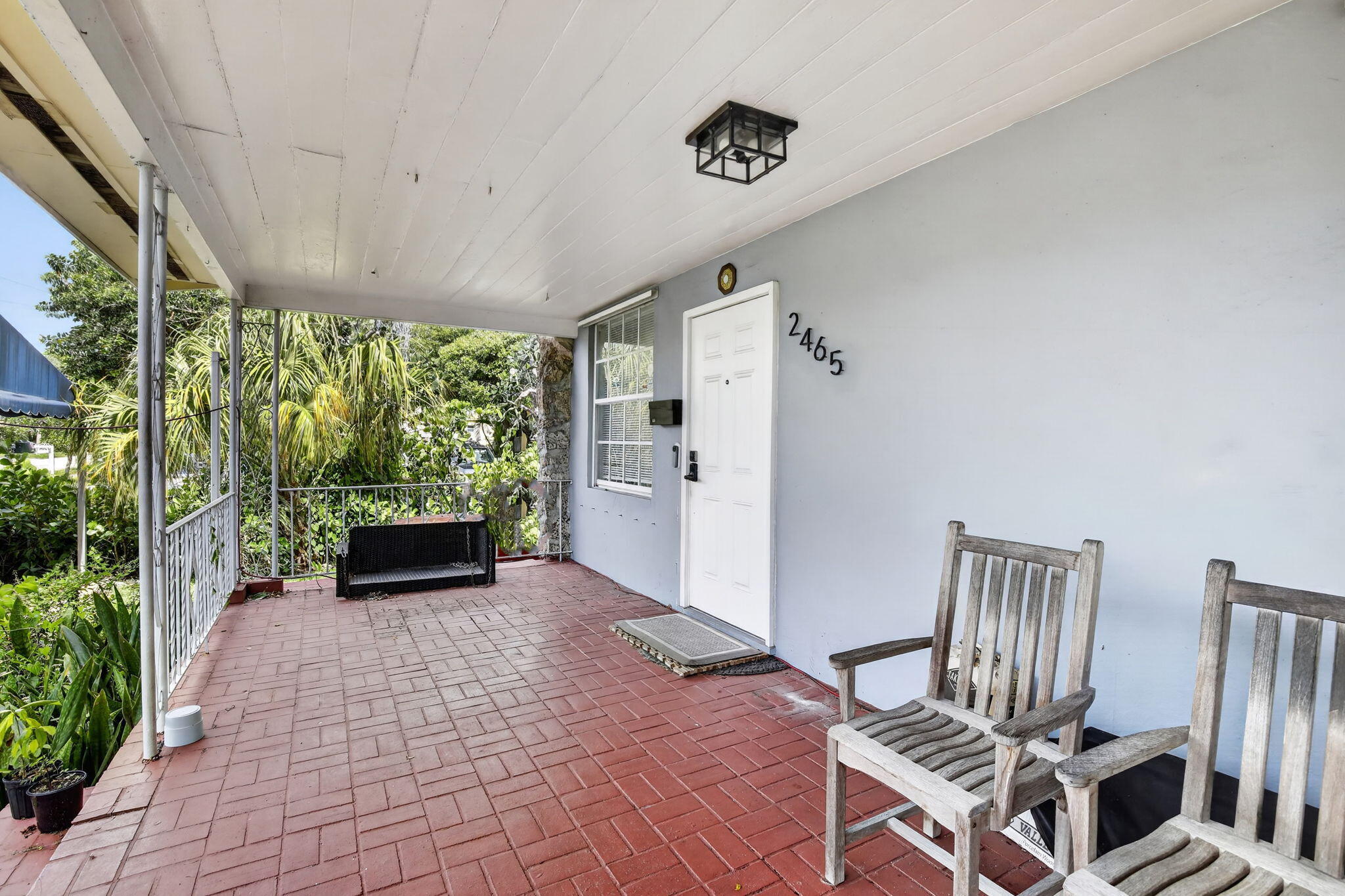 HOLLYWOOD LITTLE RANCHES - Residential