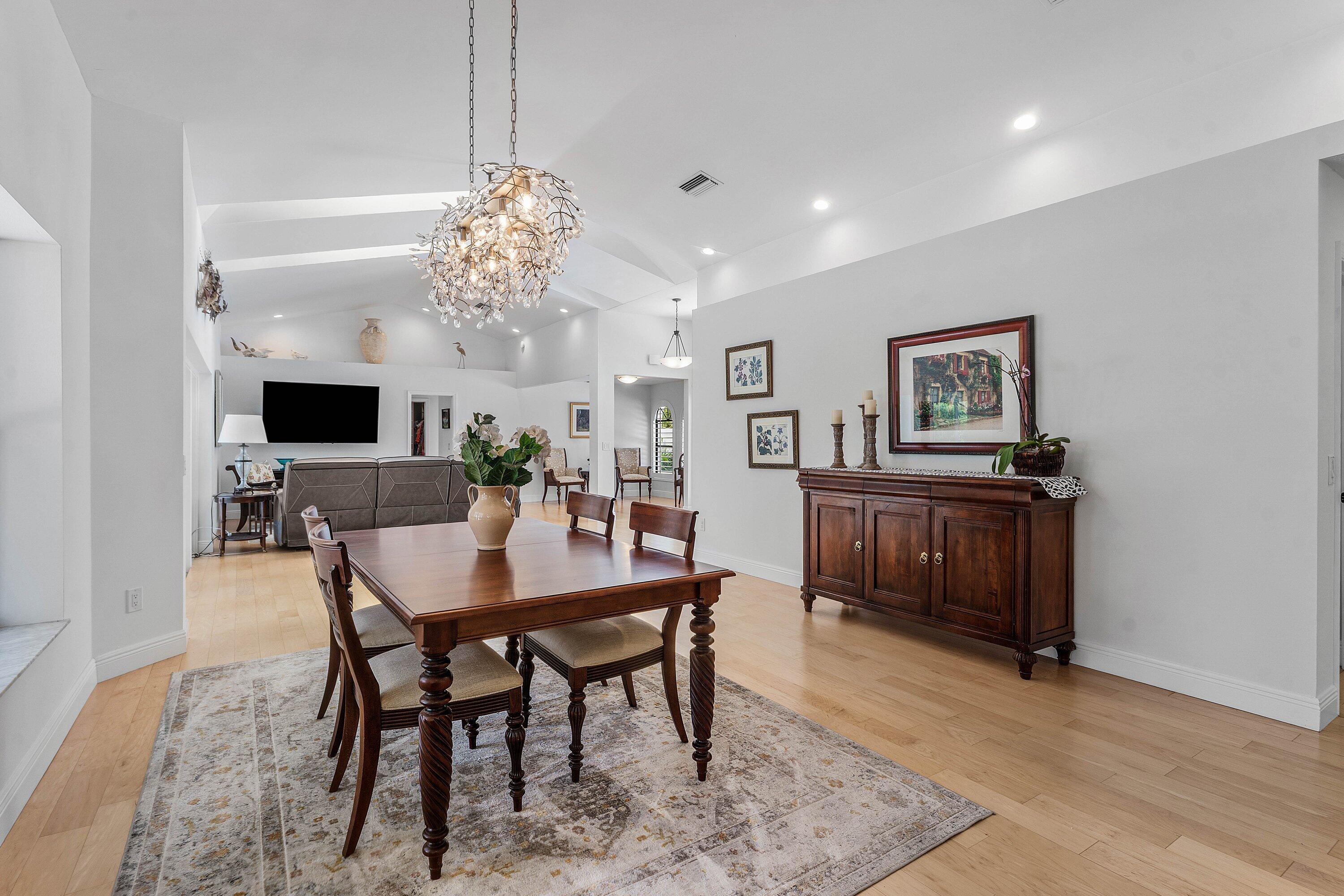 THE LINKS - Residential