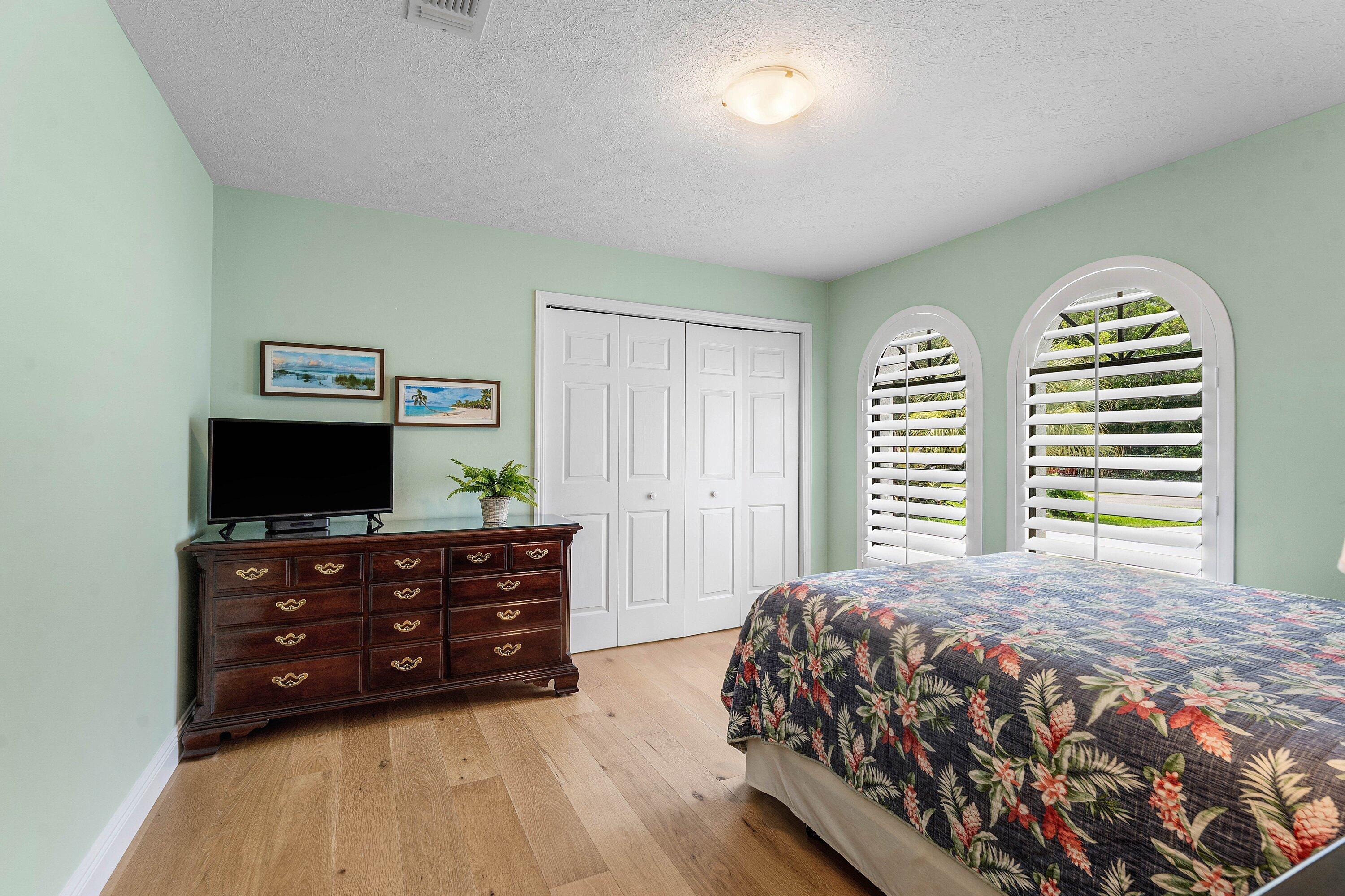 THE LINKS - Residential