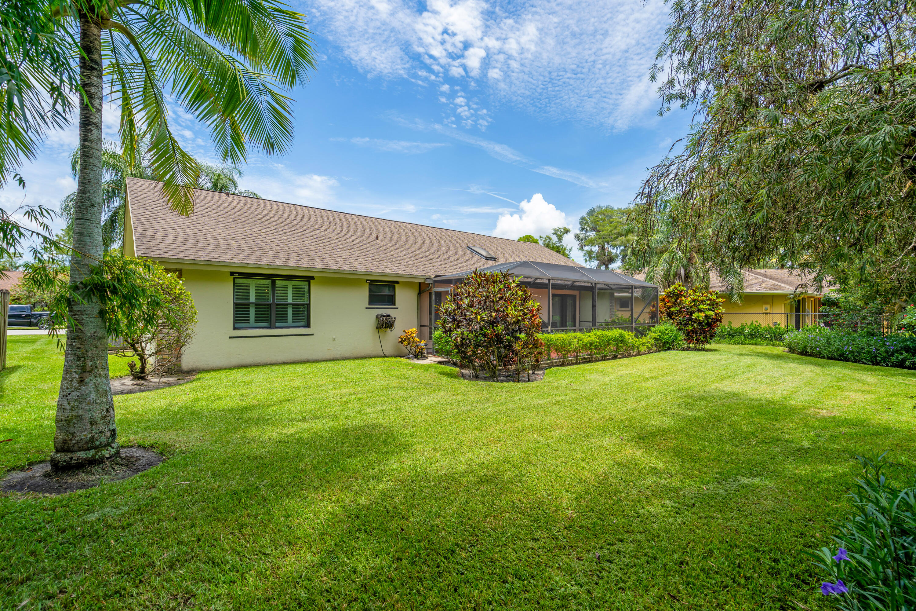 SUGAR POND MANOR OF WELLINGTON - Residential Lease