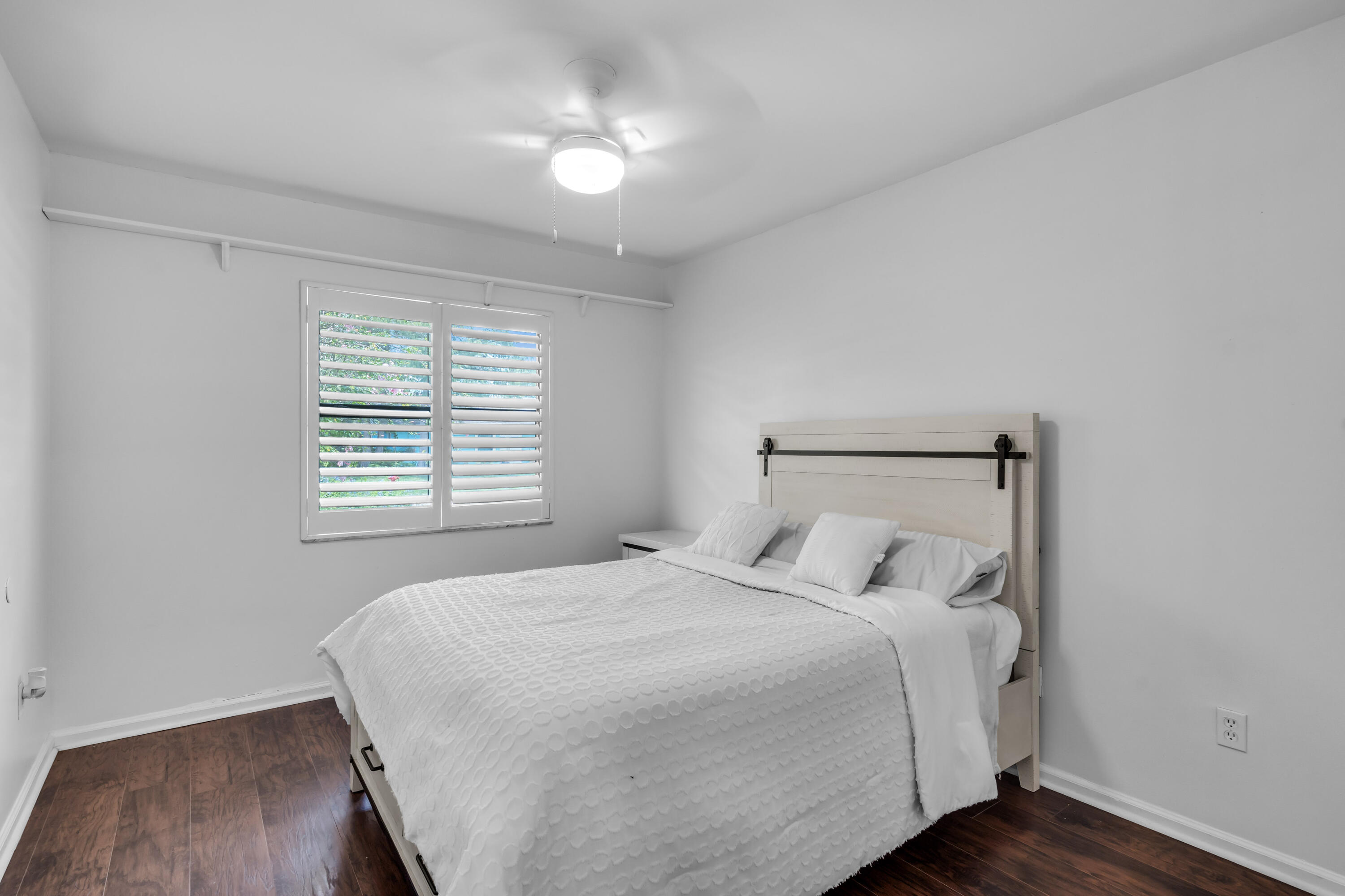 SUGAR POND MANOR OF WELLINGTON - Residential Lease