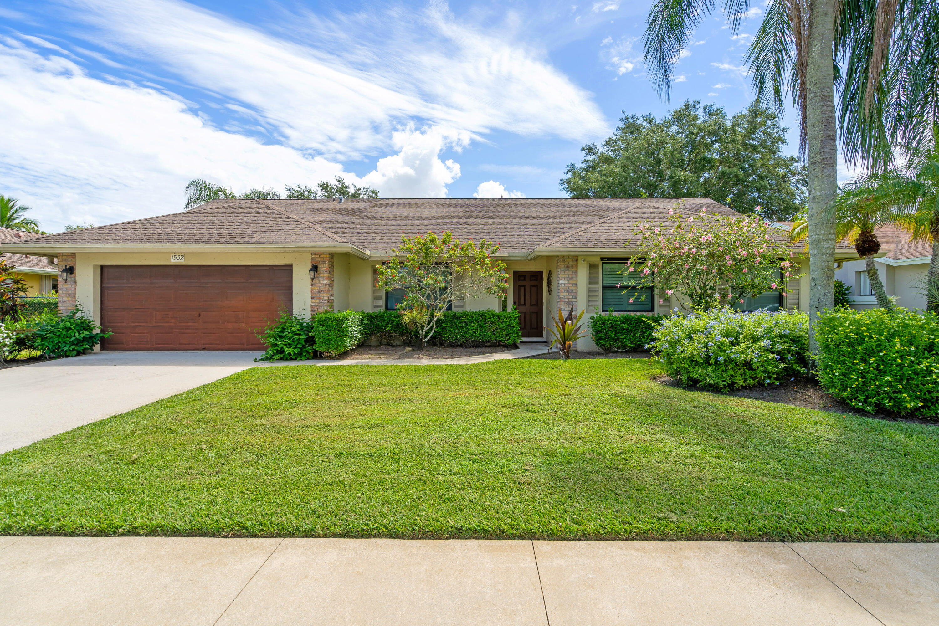 SUGAR POND MANOR OF WELLINGTON - Residential Lease