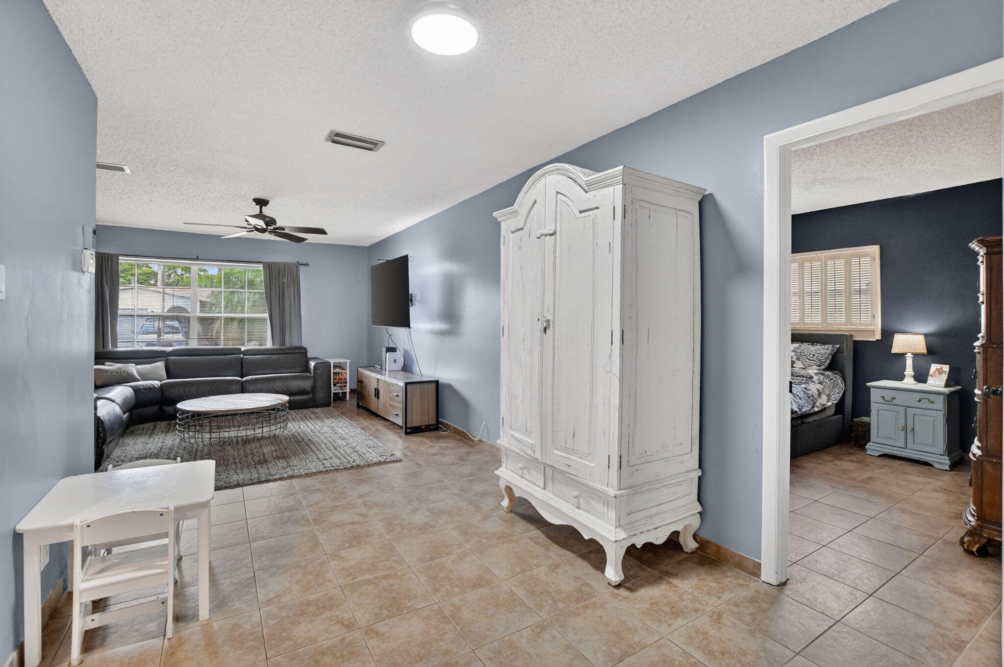 CRYSTAL LAKE 4TH SEC - Residential