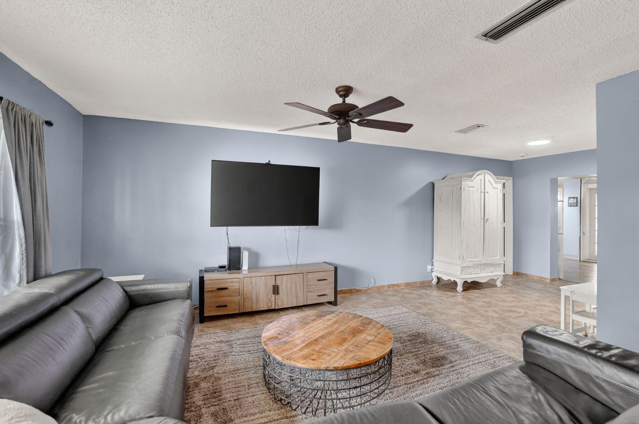 CRYSTAL LAKE 4TH SEC - Residential