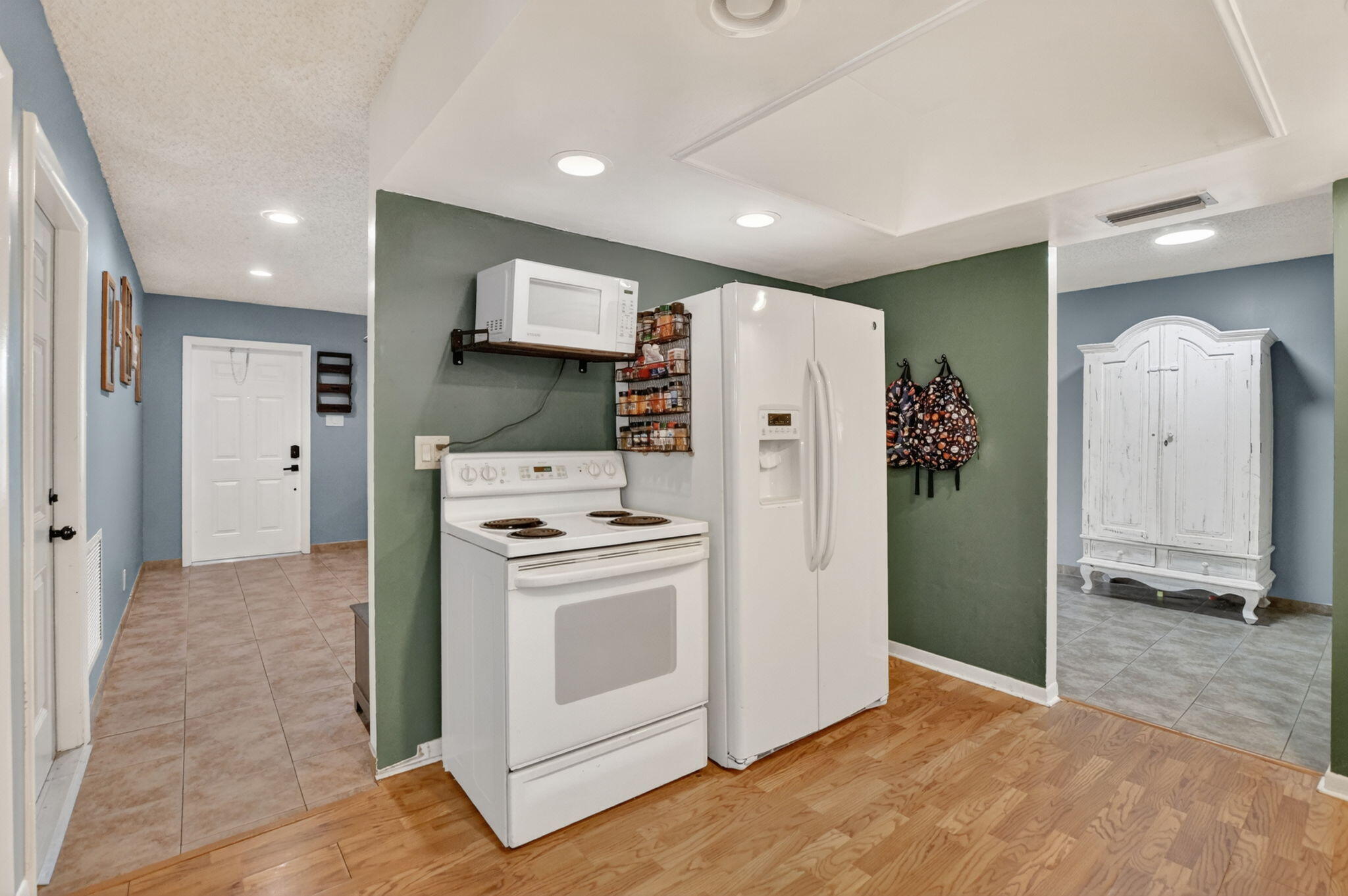CRYSTAL LAKE 4TH SEC - Residential