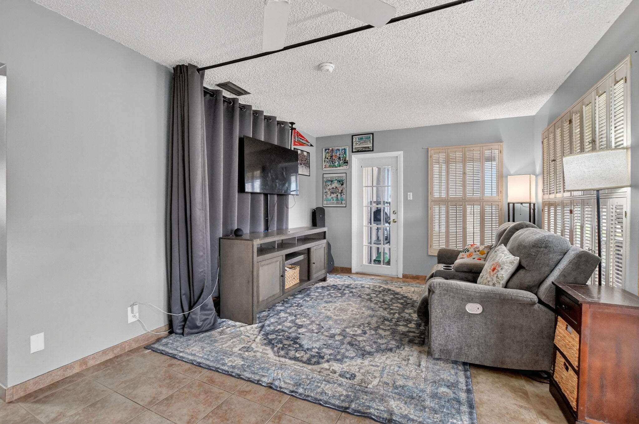 CRYSTAL LAKE 4TH SEC - Residential