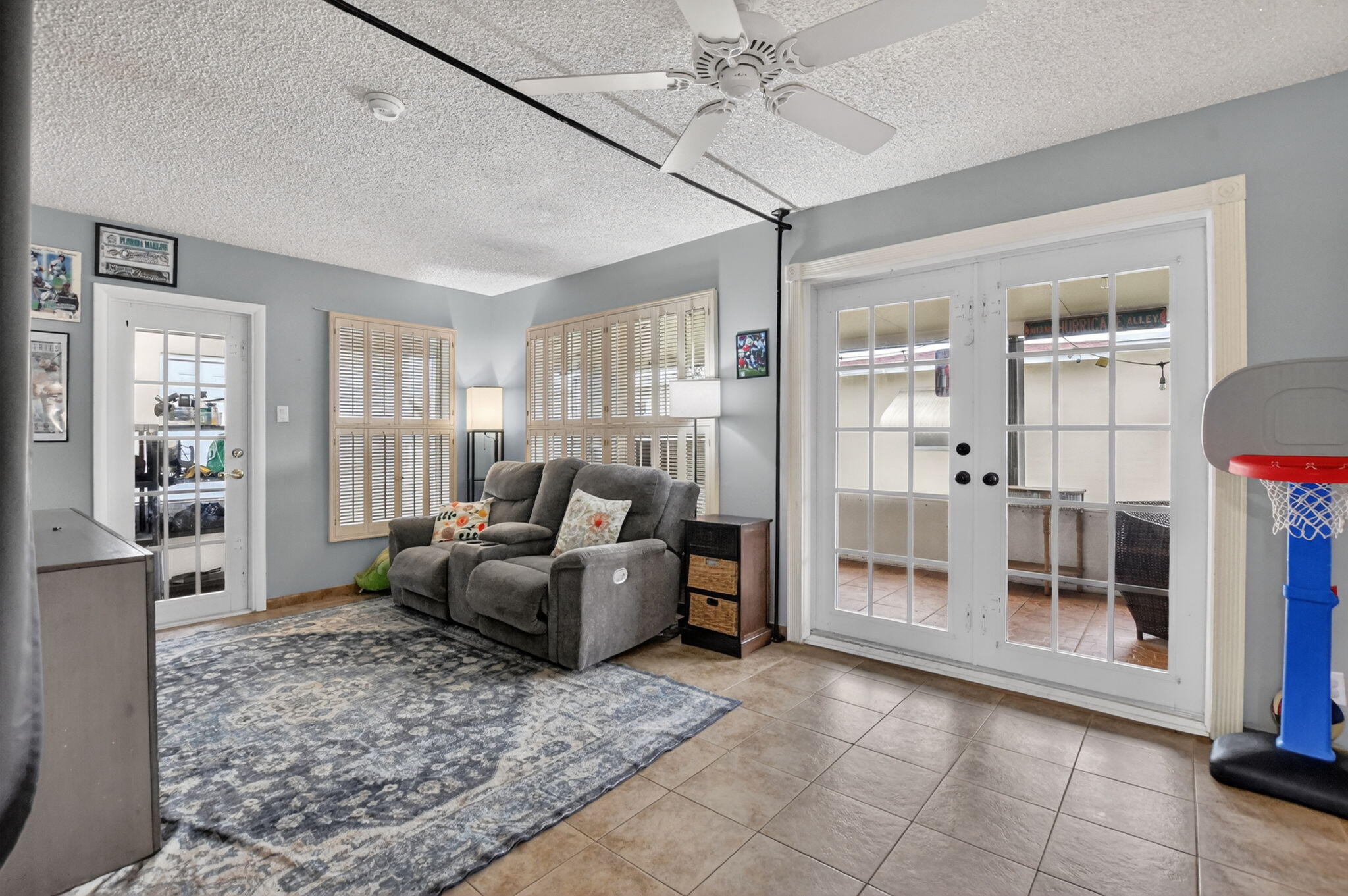 CRYSTAL LAKE 4TH SEC - Residential