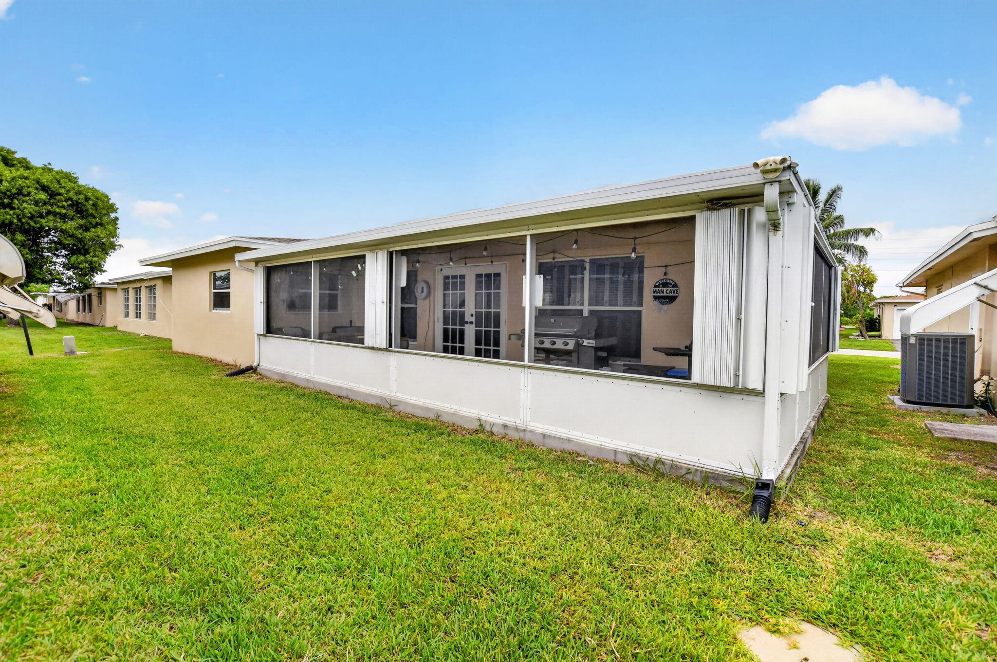CRYSTAL LAKE 4TH SEC - Residential