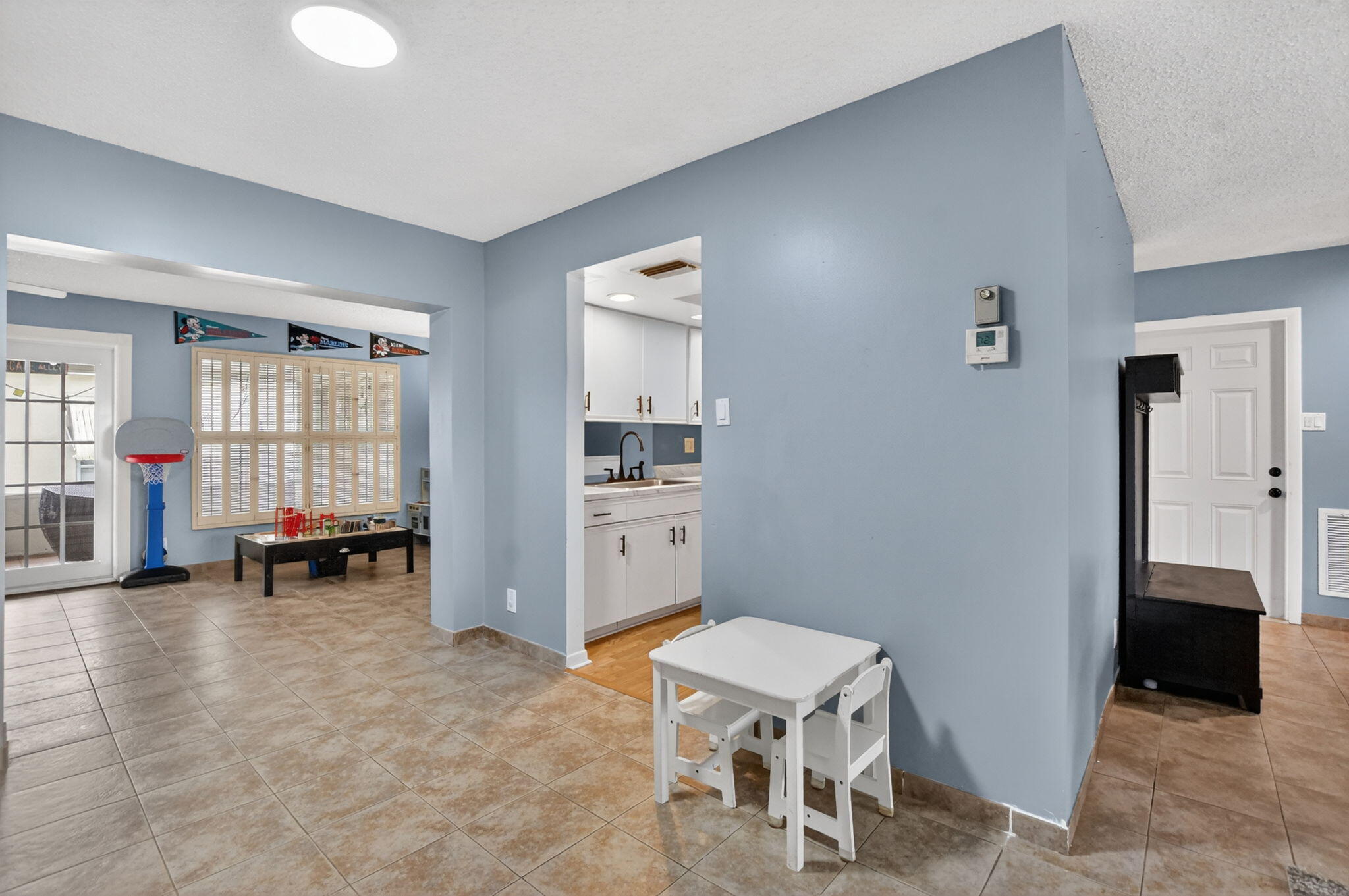 CRYSTAL LAKE 4TH SEC - Residential