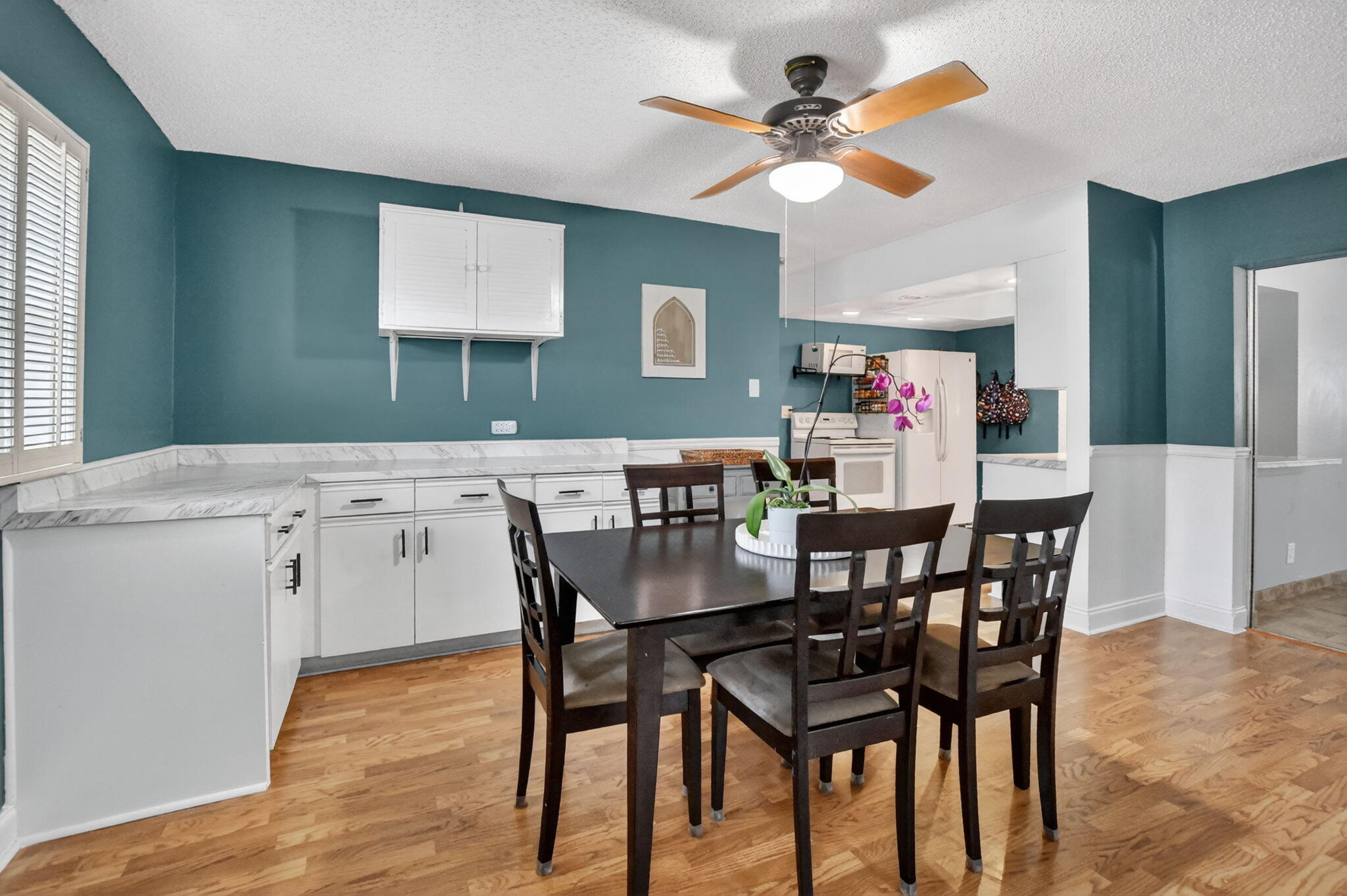 CRYSTAL LAKE 4TH SEC - Residential