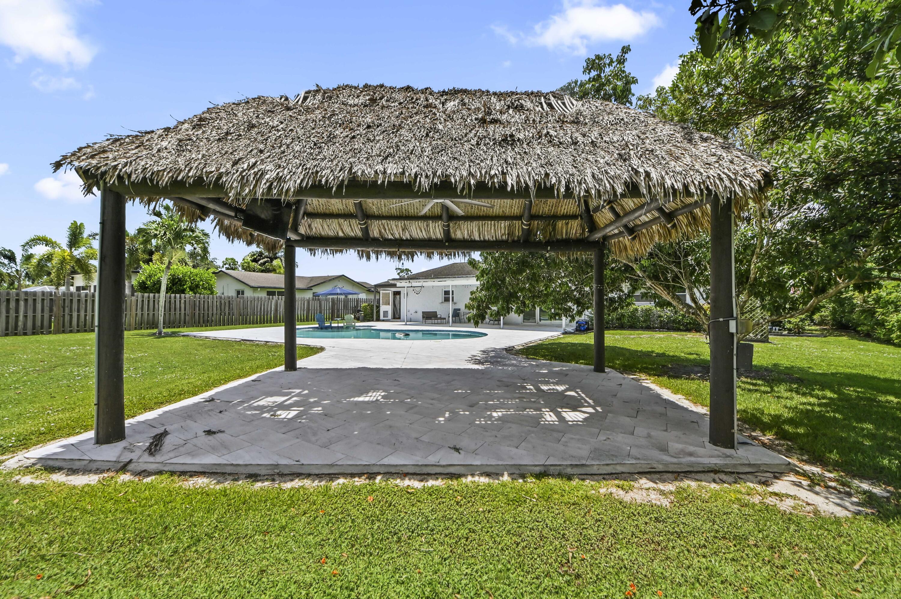 PALM BEACH NATL GOLF AND COUNTRY CLUB - Residential