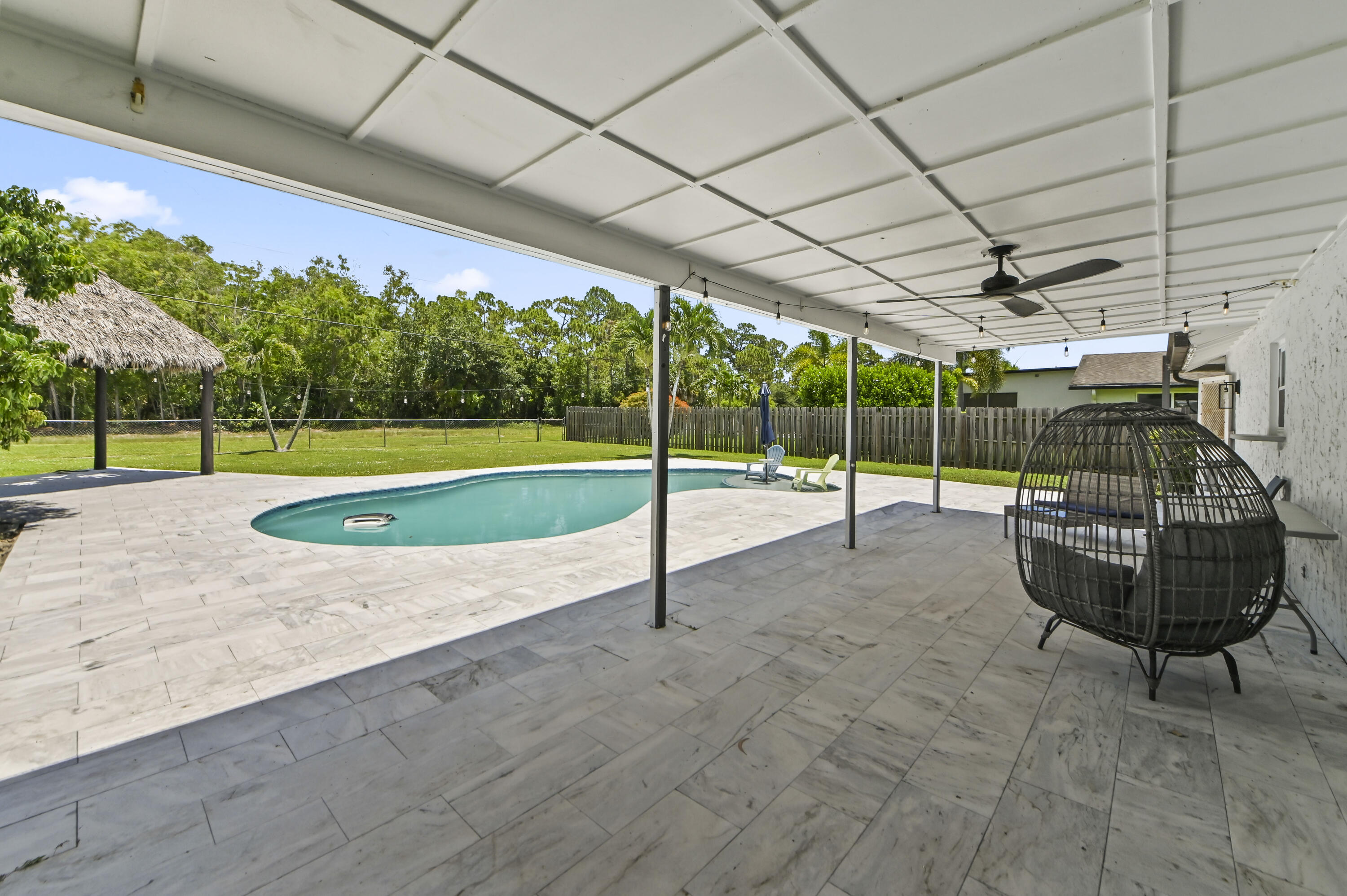 PALM BEACH NATL GOLF AND COUNTRY CLUB - Residential
