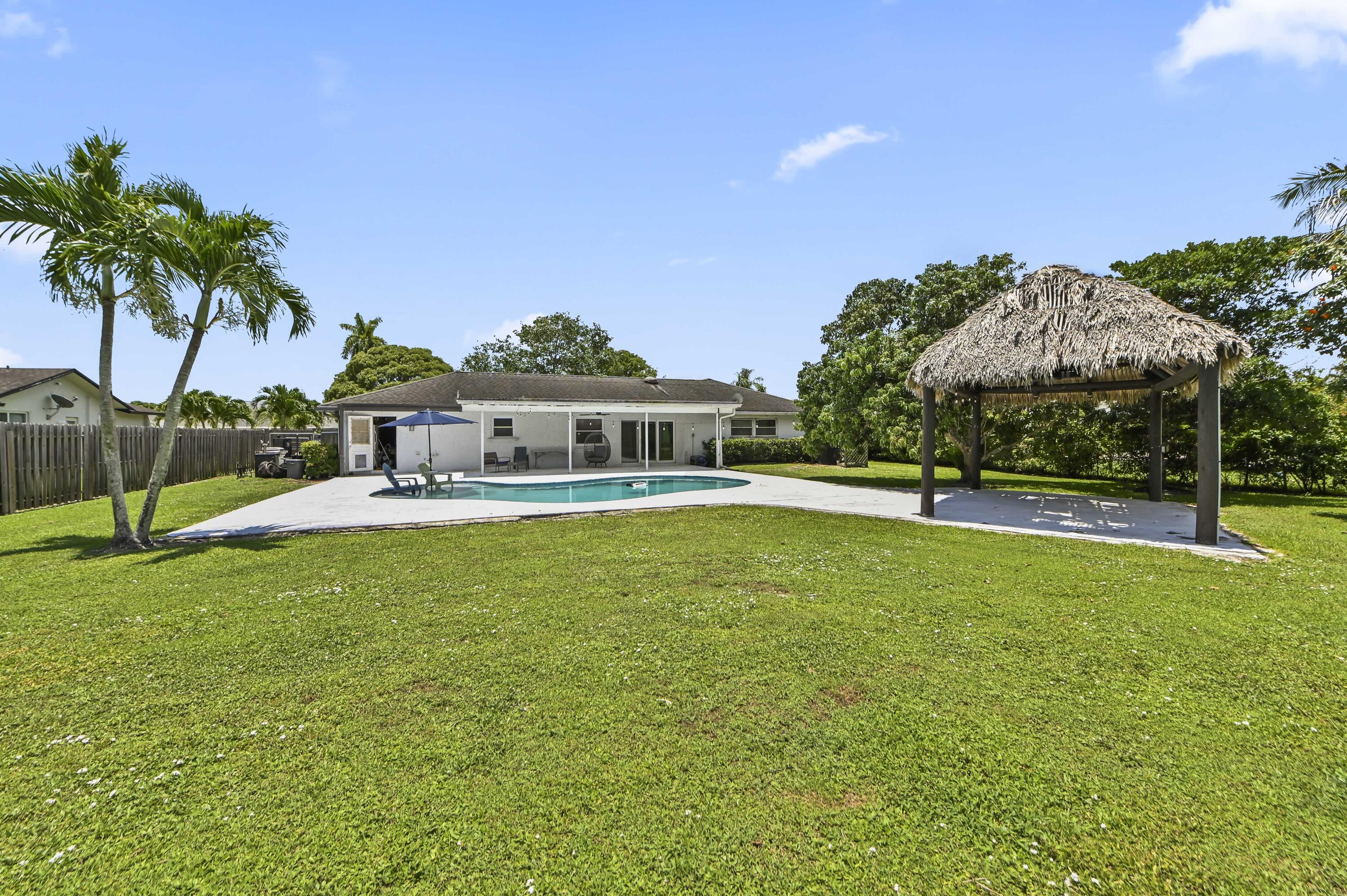 PALM BEACH NATL GOLF AND COUNTRY CLUB - Residential