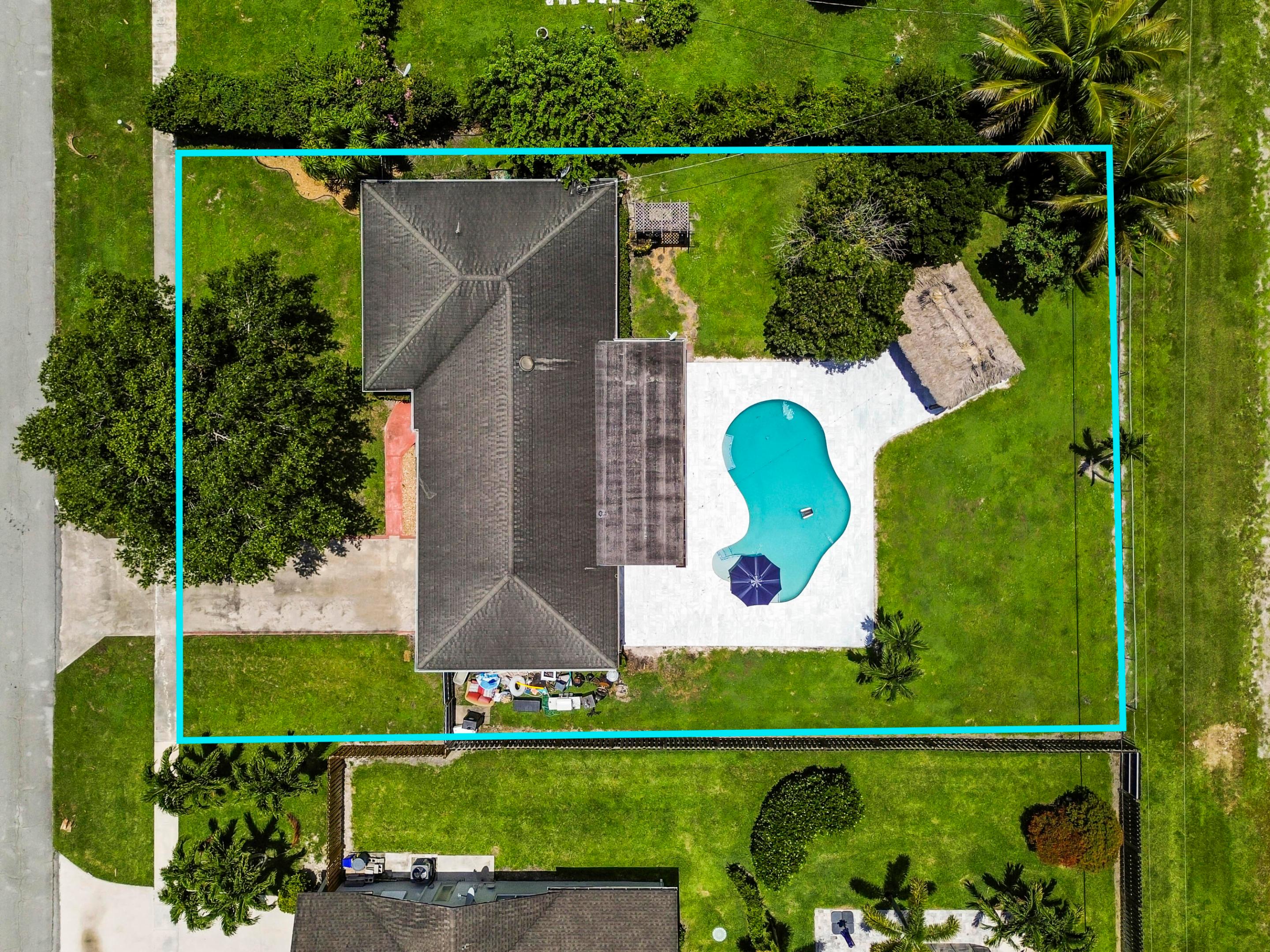 PALM BEACH NATL GOLF AND COUNTRY CLUB - Residential