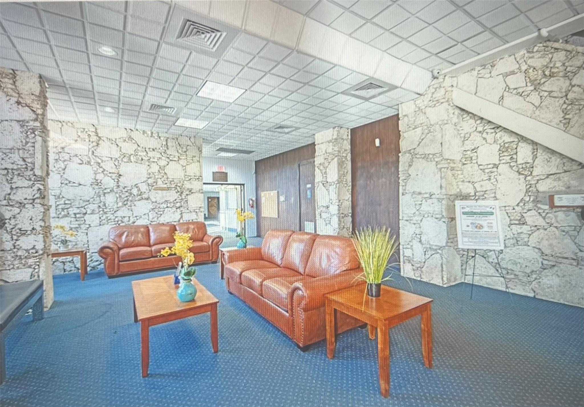 HOLIDAY SPRINGS - Residential