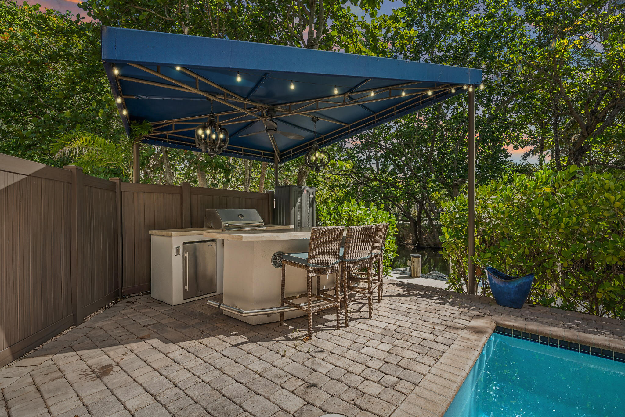 LAUDERDALE - Residential