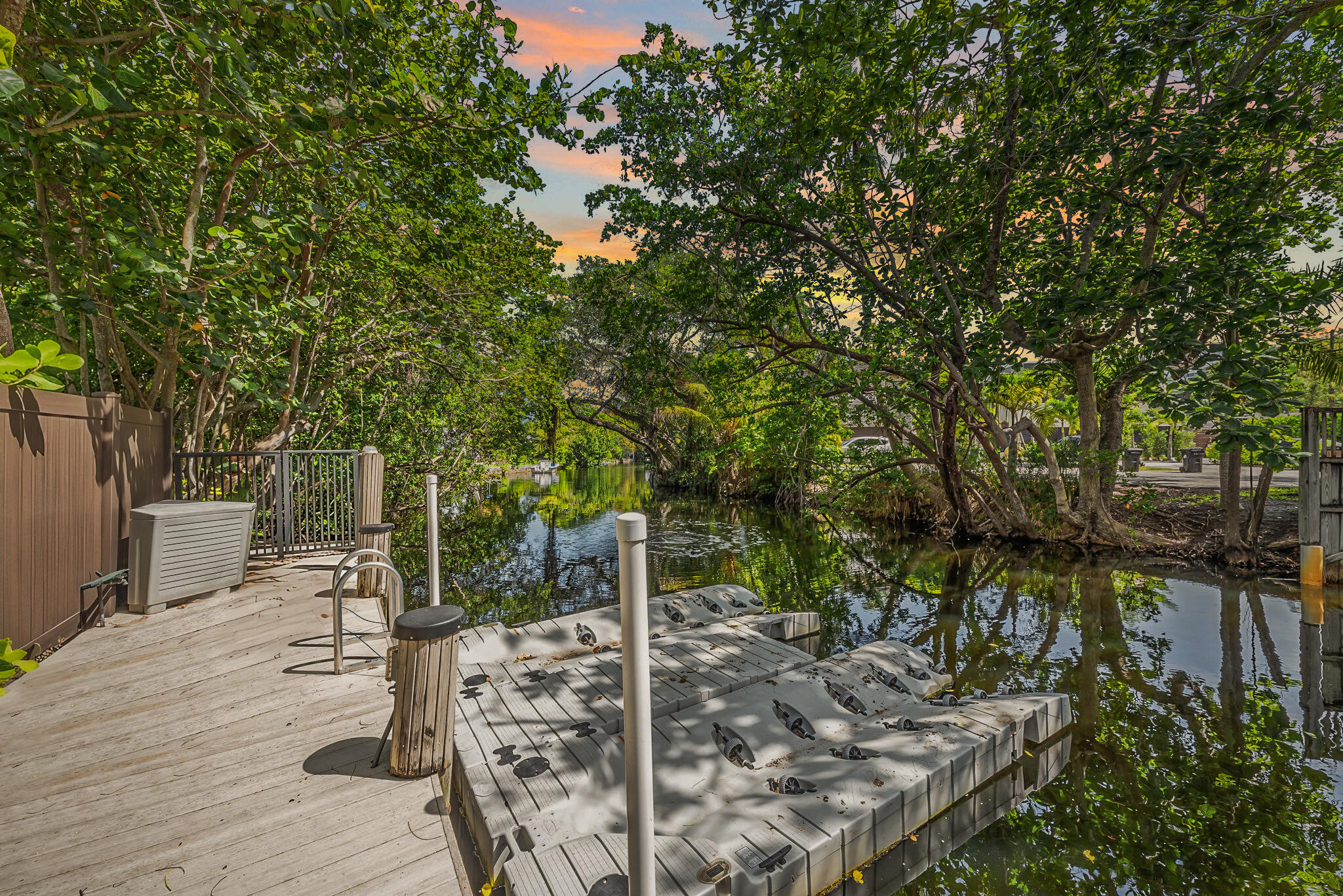 LAUDERDALE - Residential