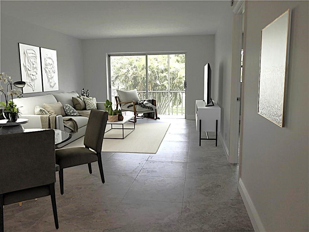 HILLCREST COUNTRY CLUB APTS - Residential