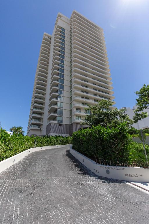 La Clara - Residential