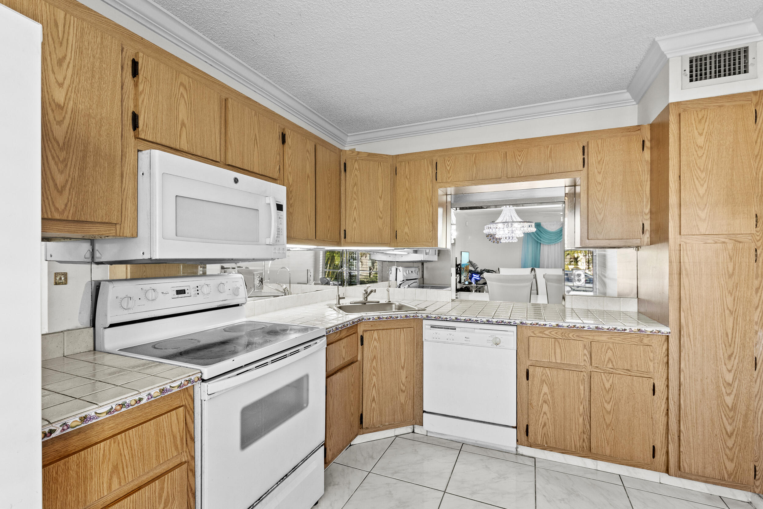 CHARTER CLUB OF PALM BEACH - Residential