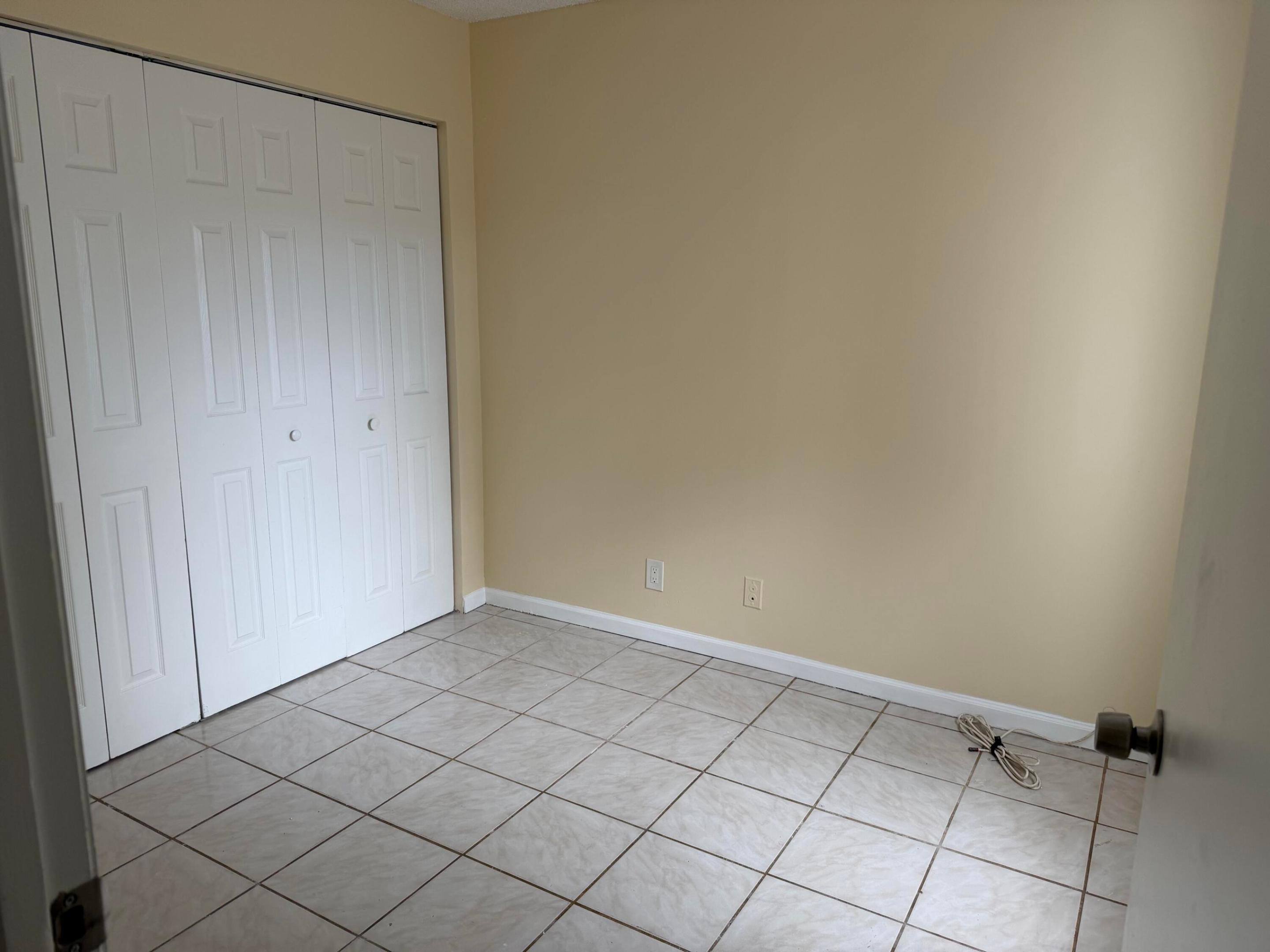 Very nice family oriented community.  Located in the Heart of Delray Beach. Close to evertything.  It is a vacant unit, ready for the new owners to use their imagination and a little love and make it their home.