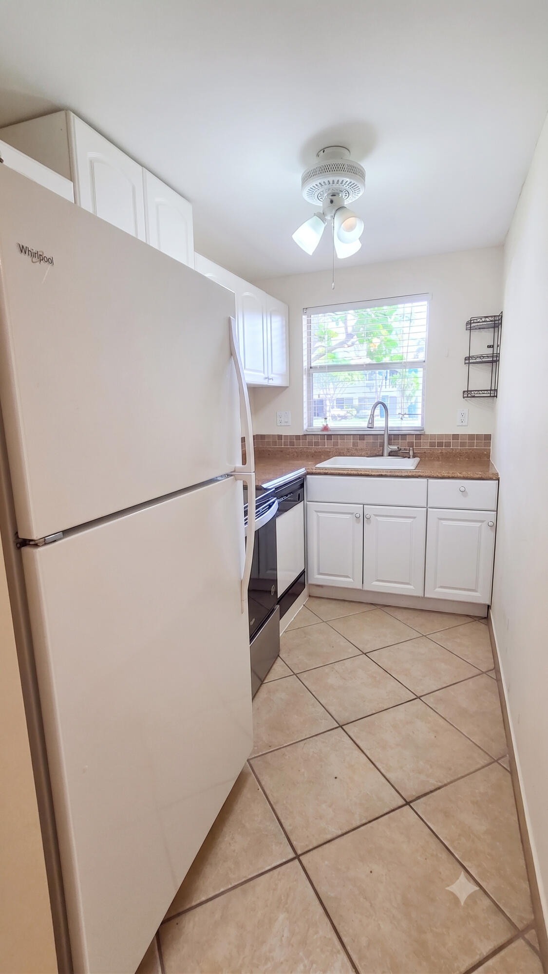 CASA VERANO CONDO - Residential Lease
