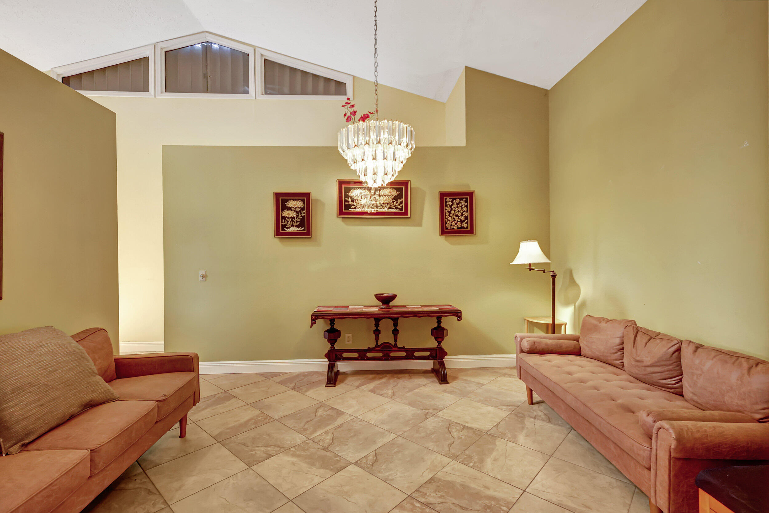 Queen's Cove - Residential Lease