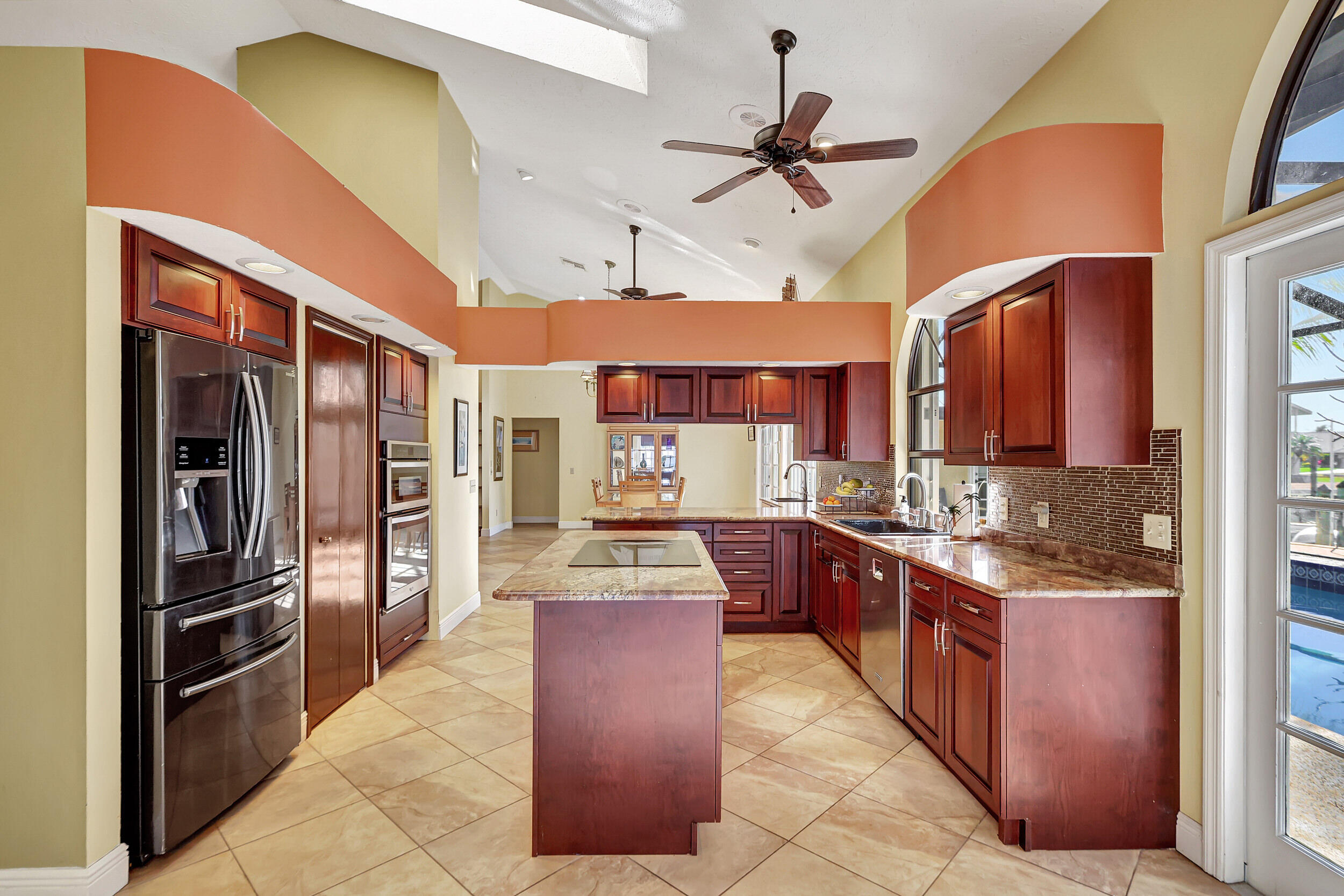 Queen's Cove - Residential Lease