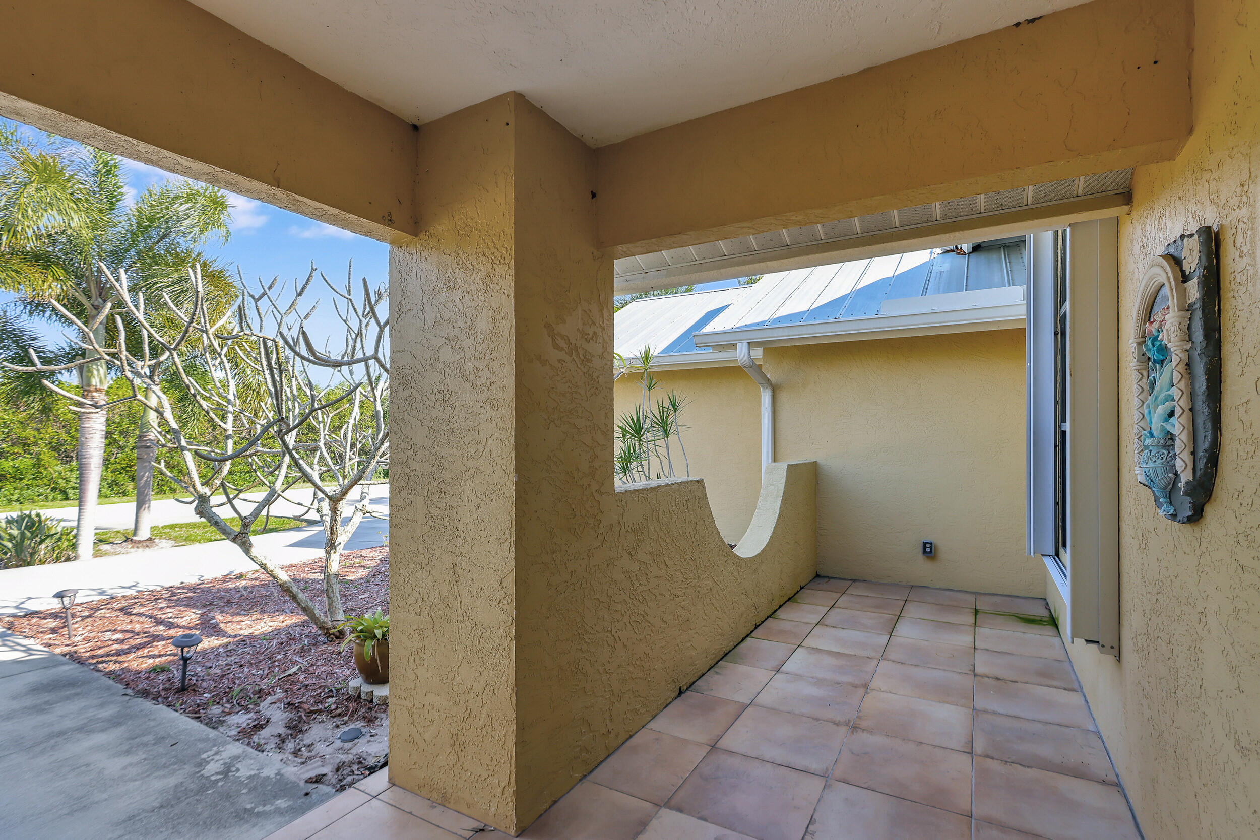 Queen's Cove - Residential Lease