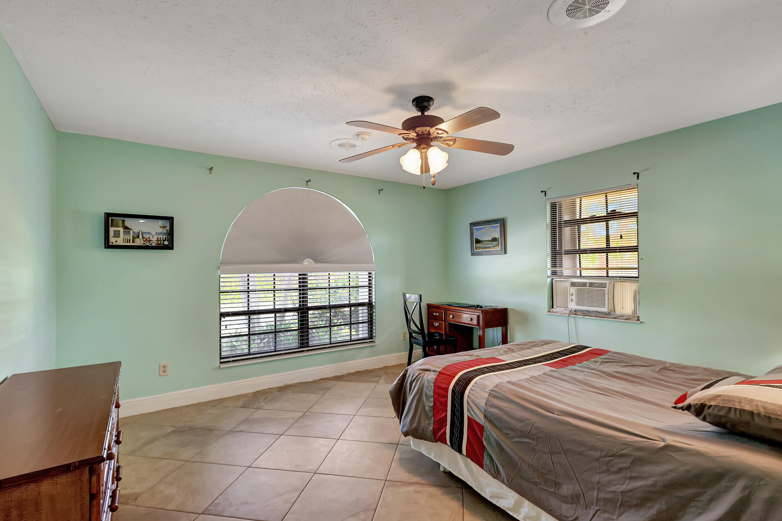 Queen's Cove - Residential Lease