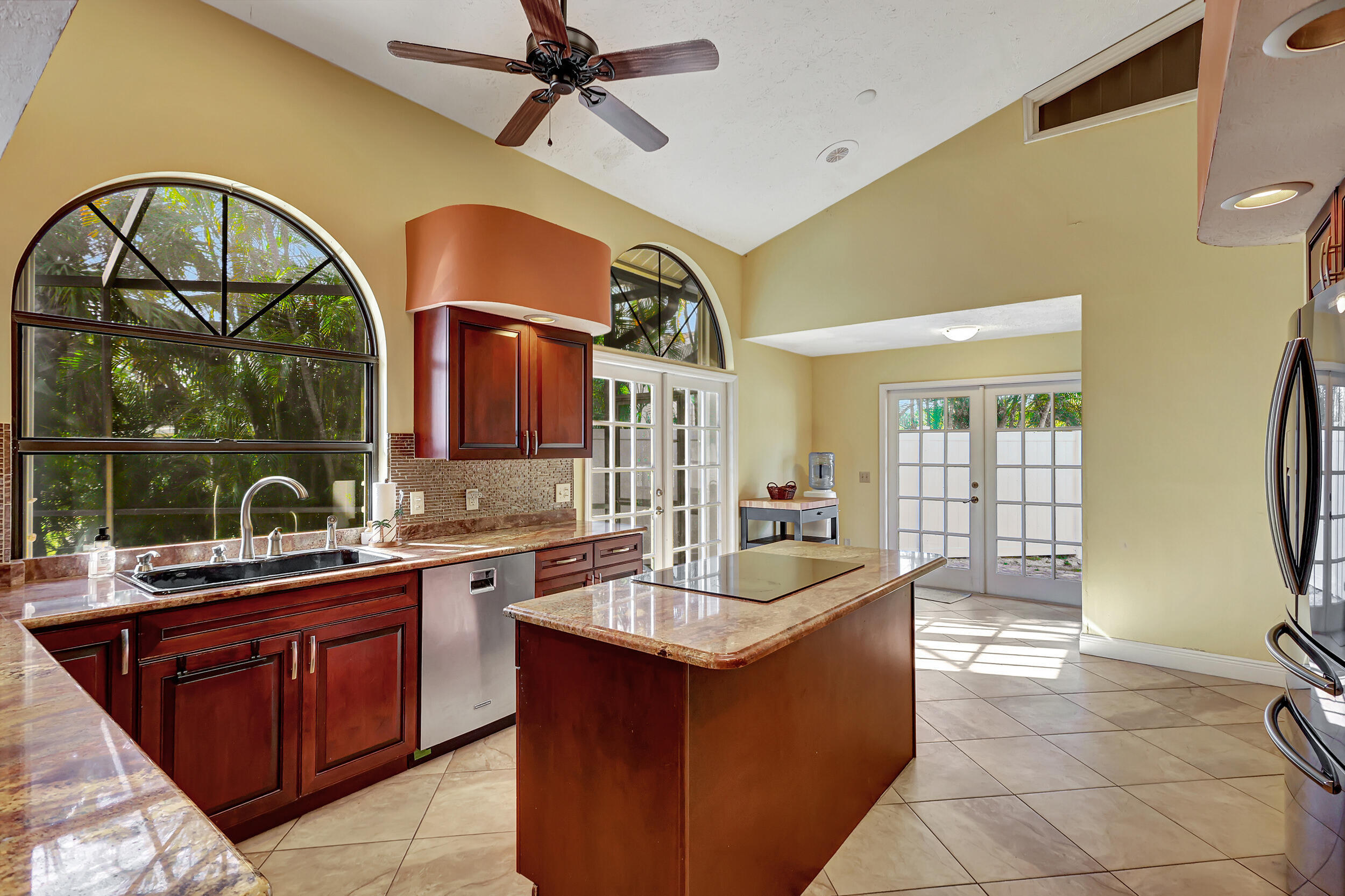 Queen's Cove - Residential Lease
