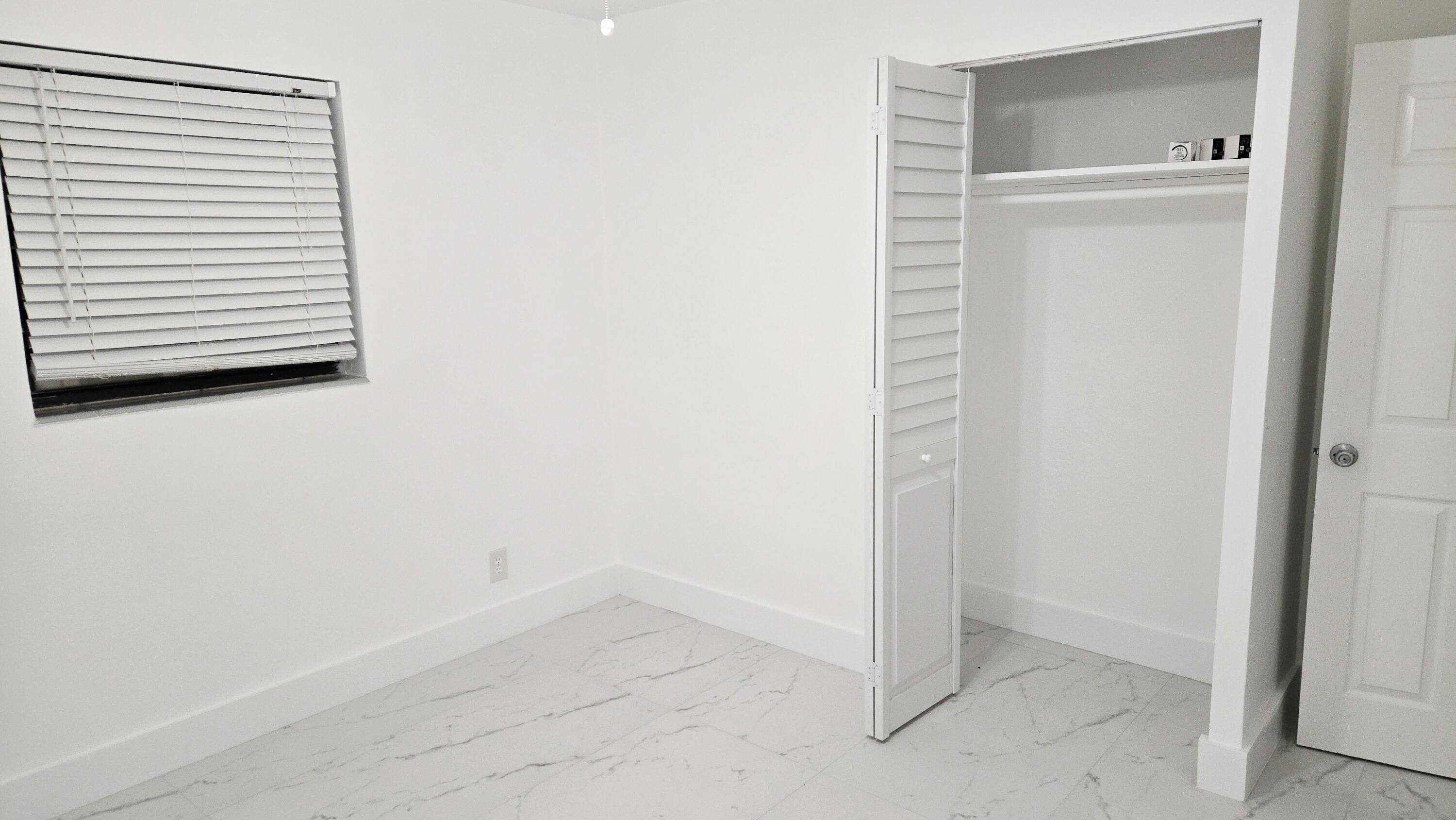 COLLIER MANOR 2ND ADD - Residential Lease