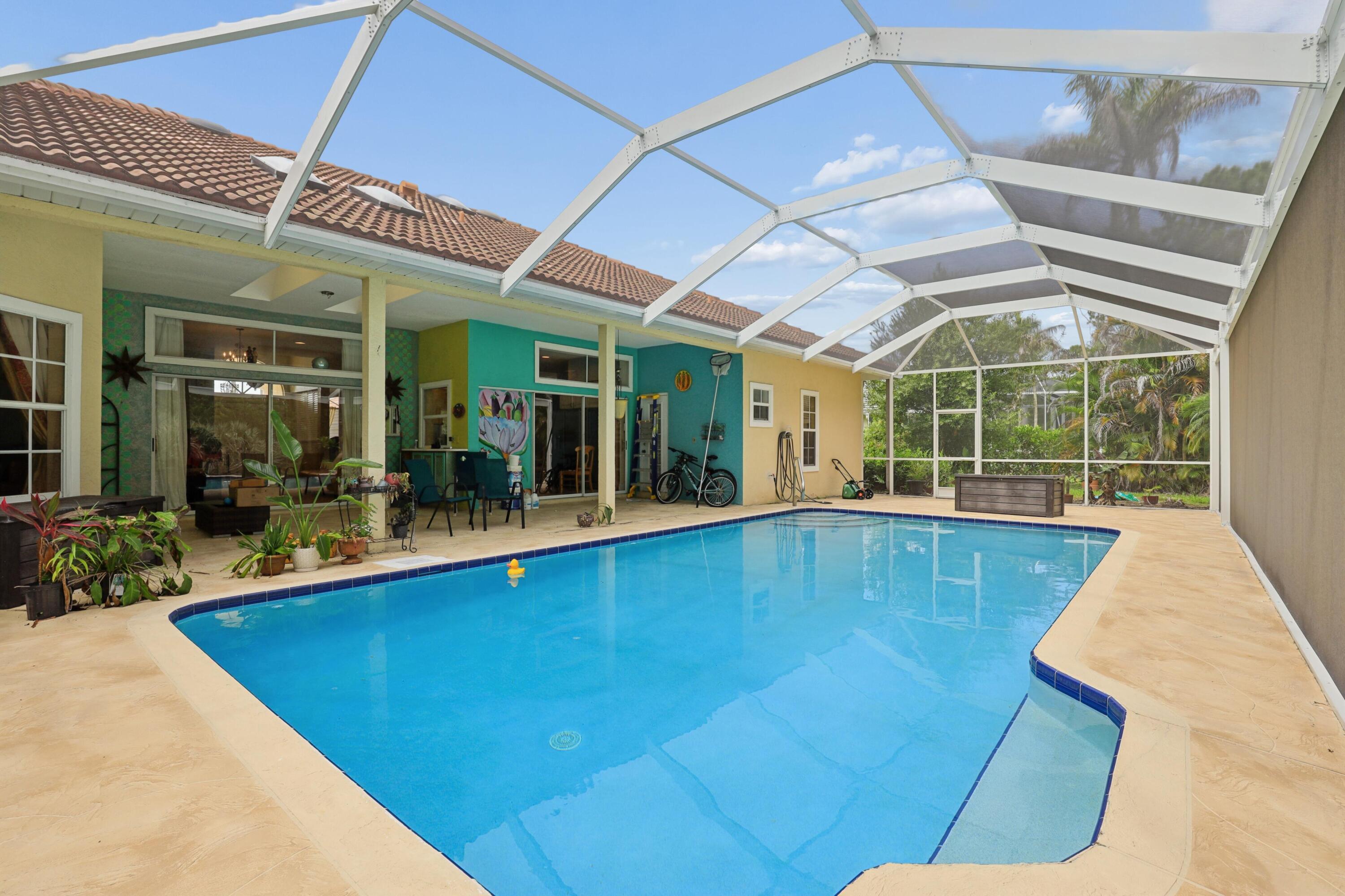 LOST LAKE AT HOBE SOUND - Residential